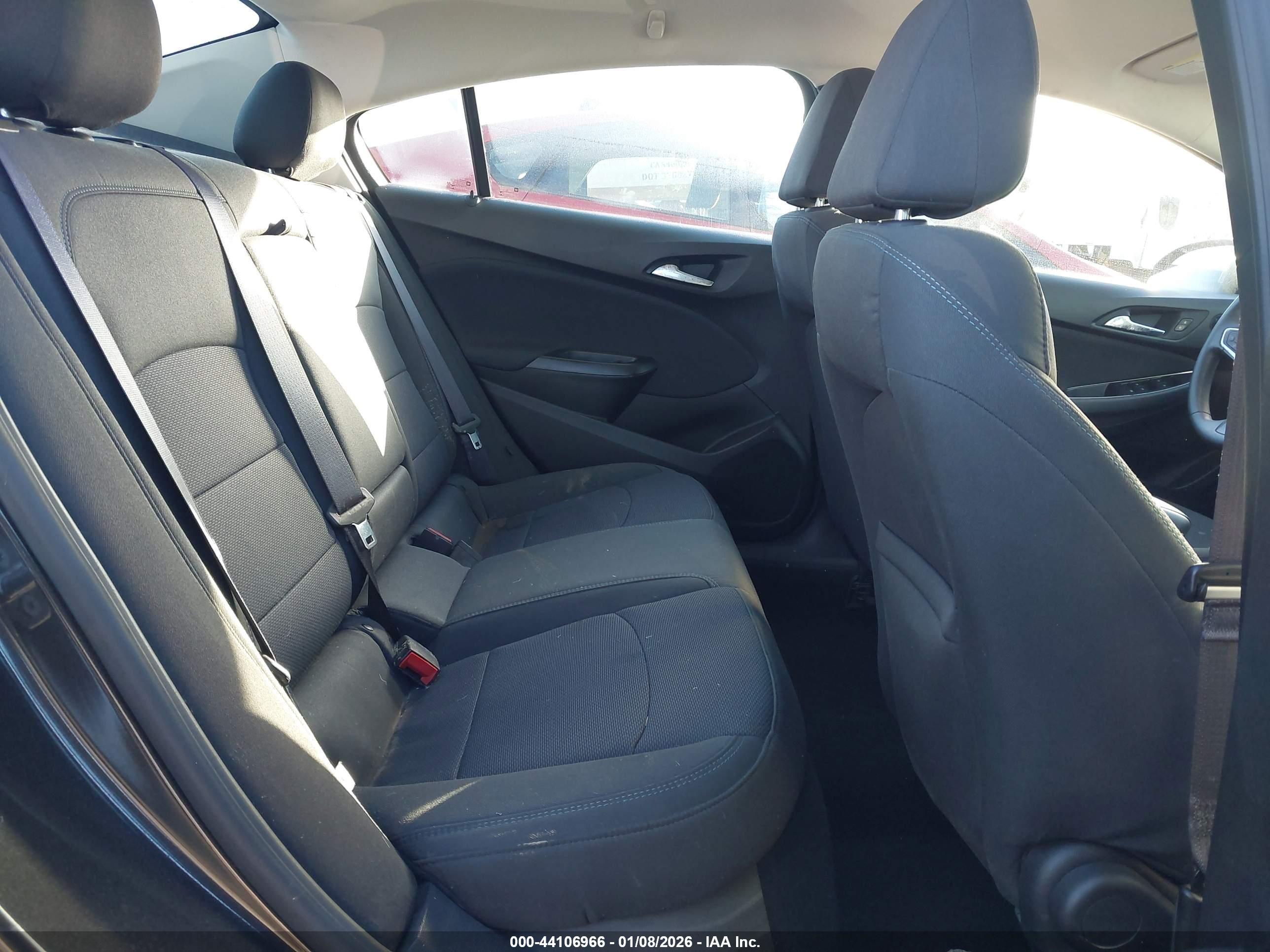 CHEVROLET CRUZE image 8