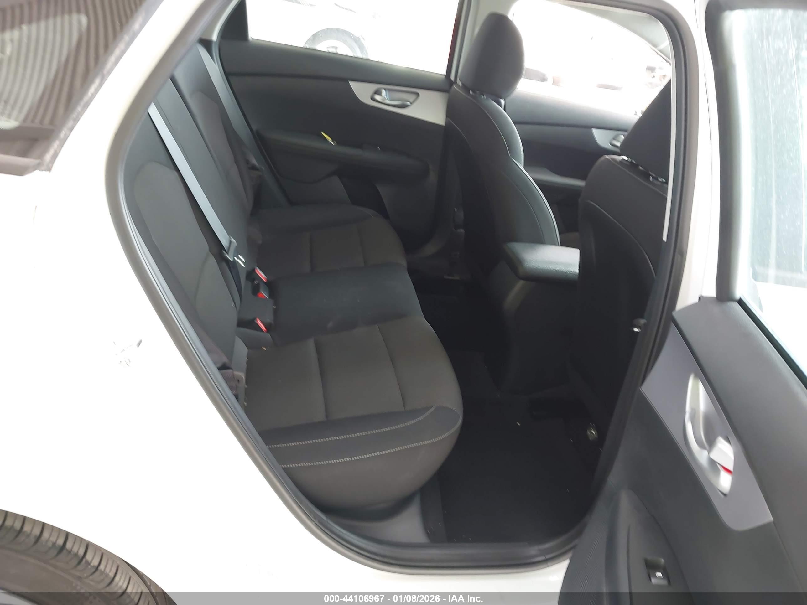 KIA FORTE image 8