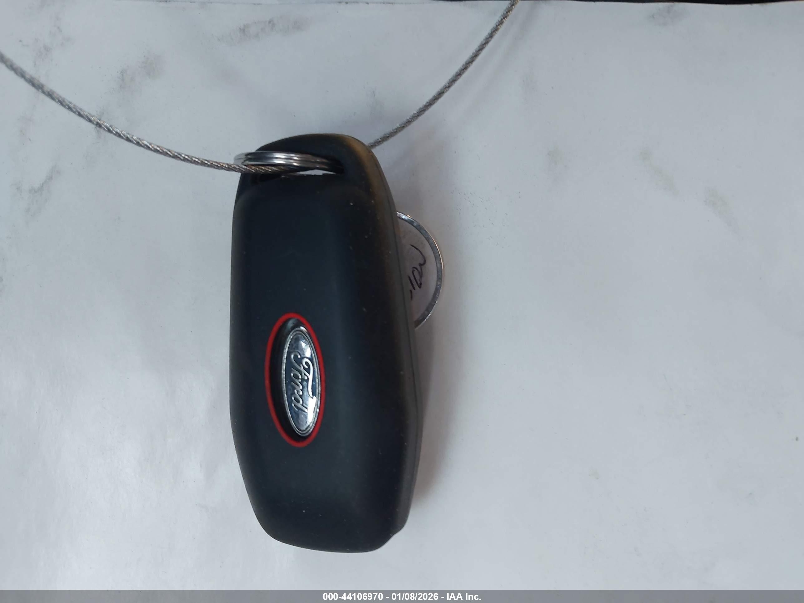FORD FUSION image 11