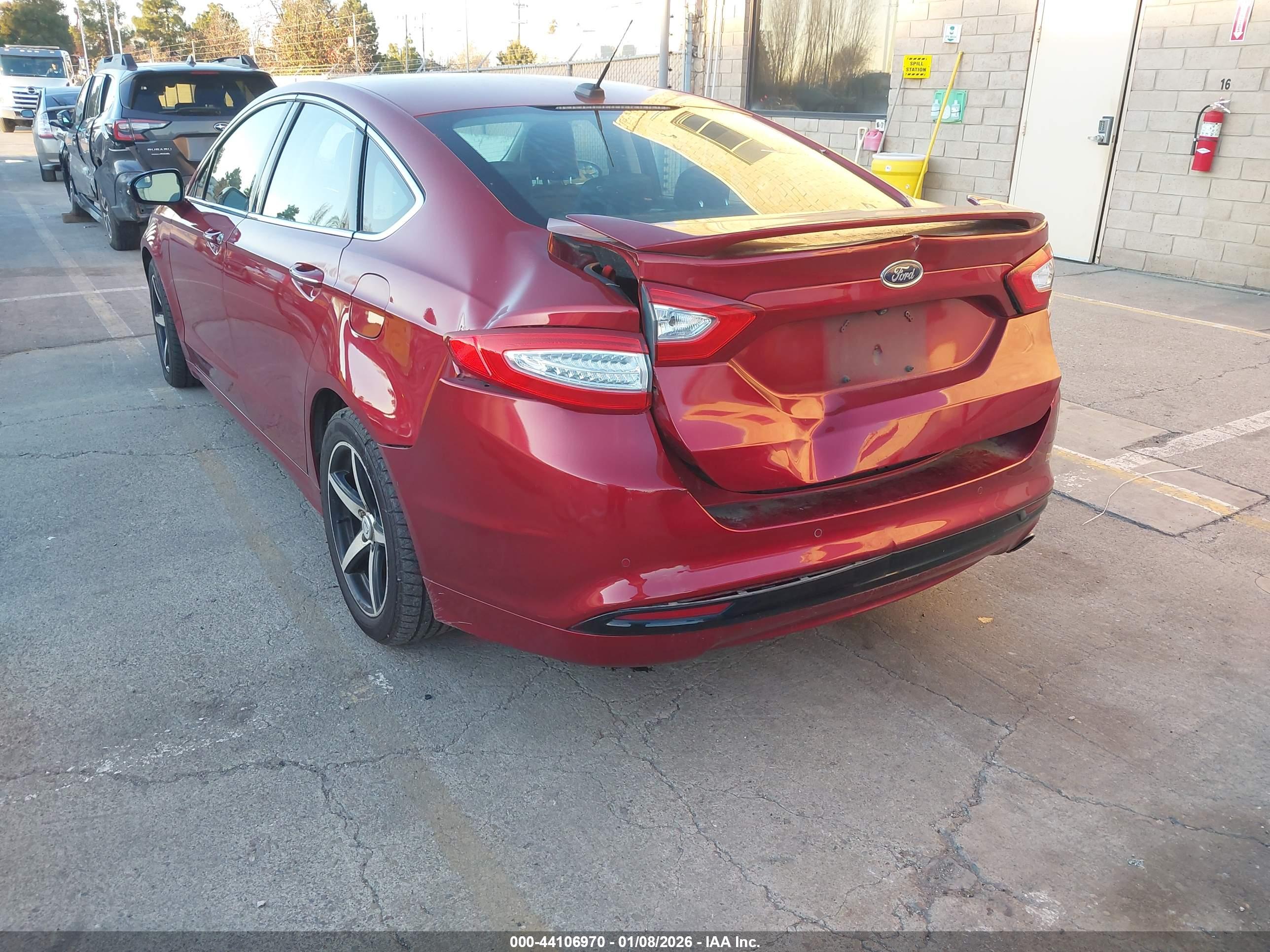 FORD FUSION image 6