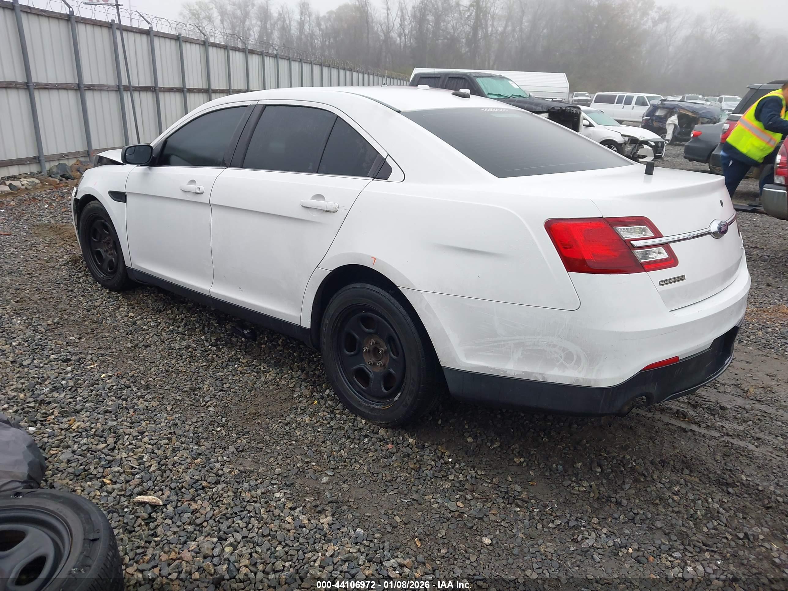 FORD POLICE image 3