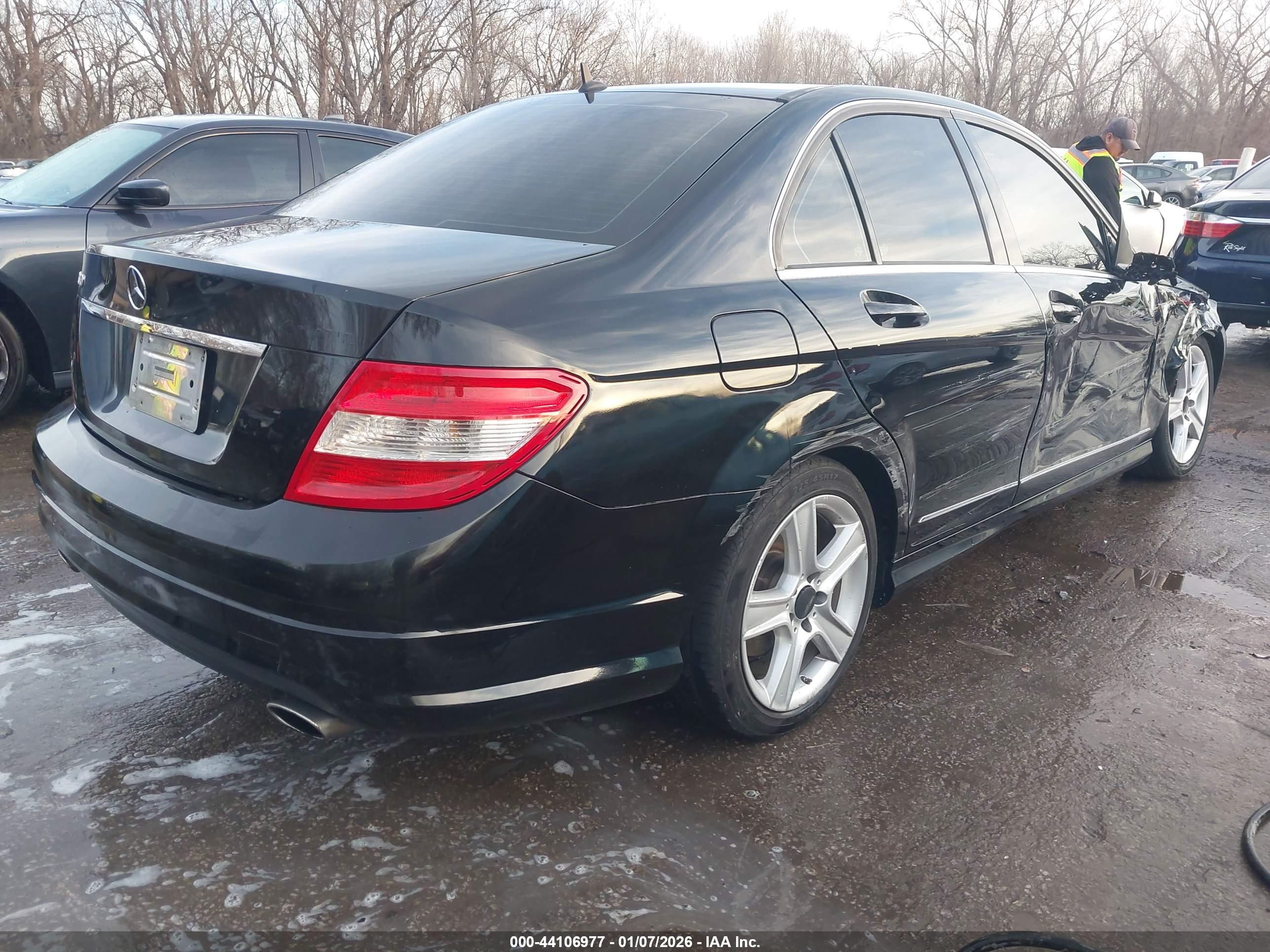 MERCEDES-BENZ C image 4
