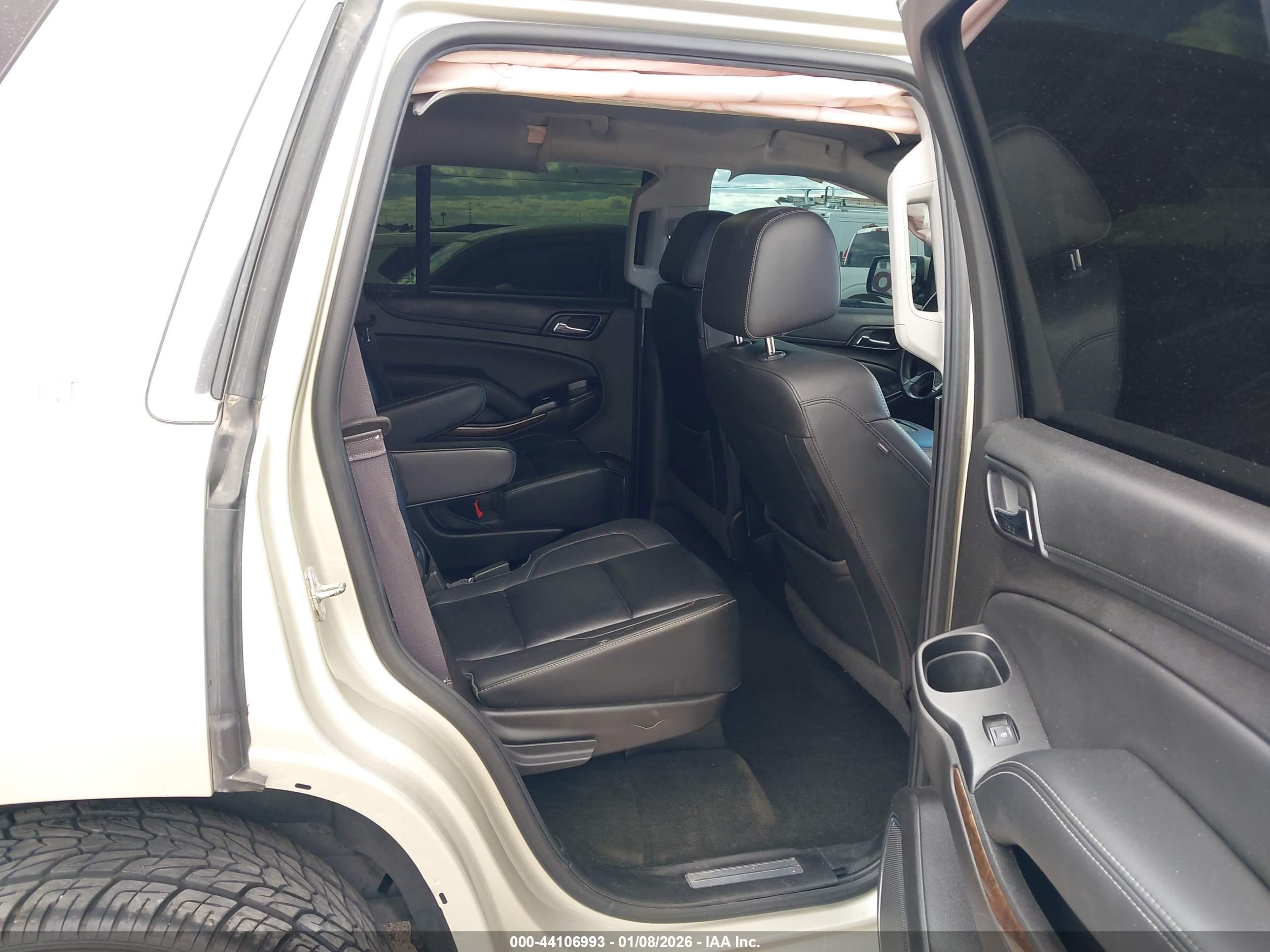 CHEVROLET TAHOE image 8