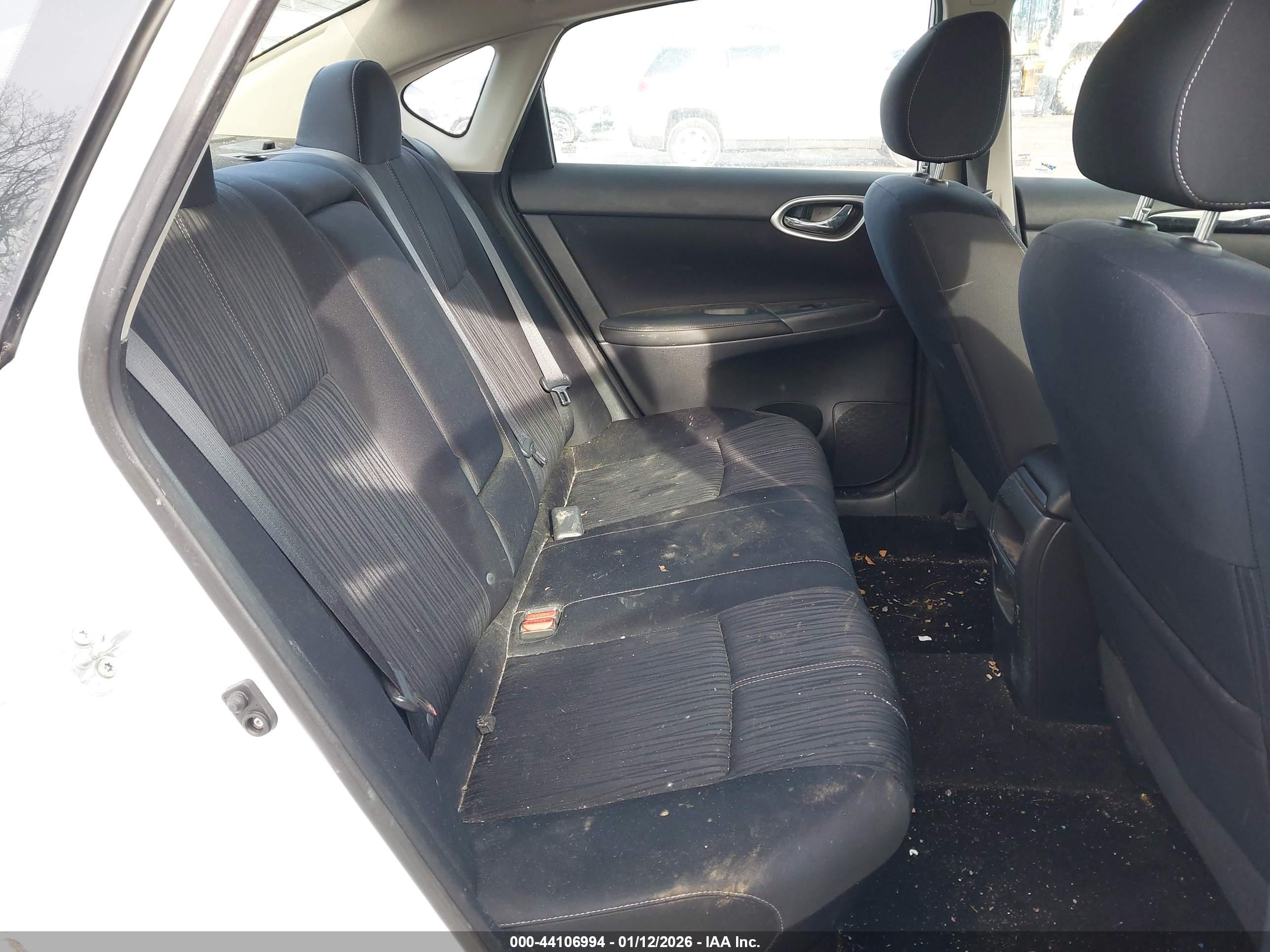 NISSAN SENTRA image 8