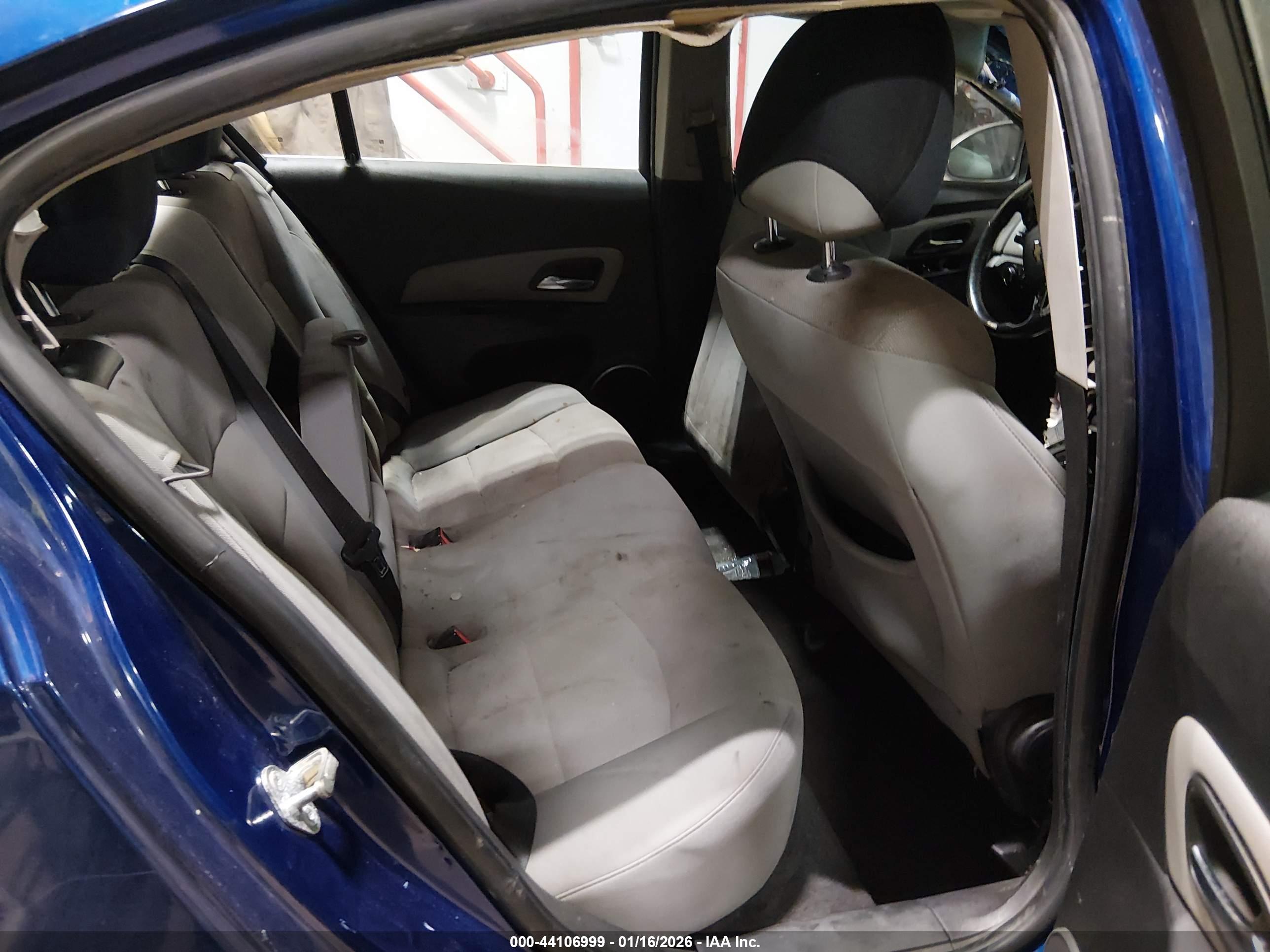 CHEVROLET CRUZE image 8