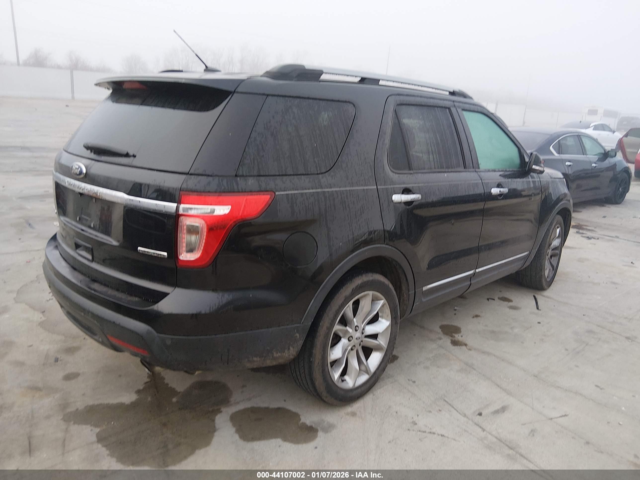 FORD EXPLORER image 4