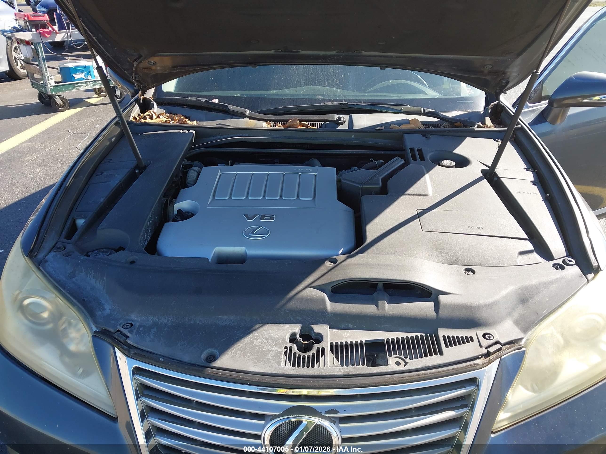 LEXUS ES image 10