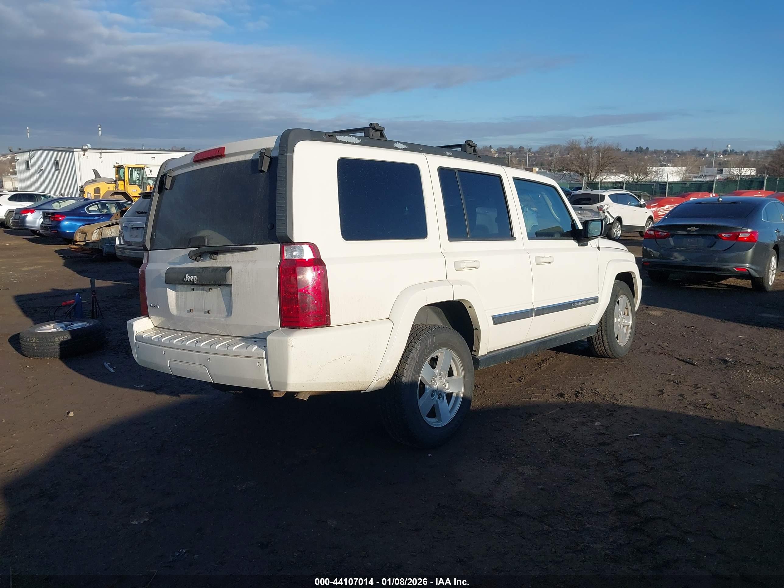 JEEP COMMANDER image 4