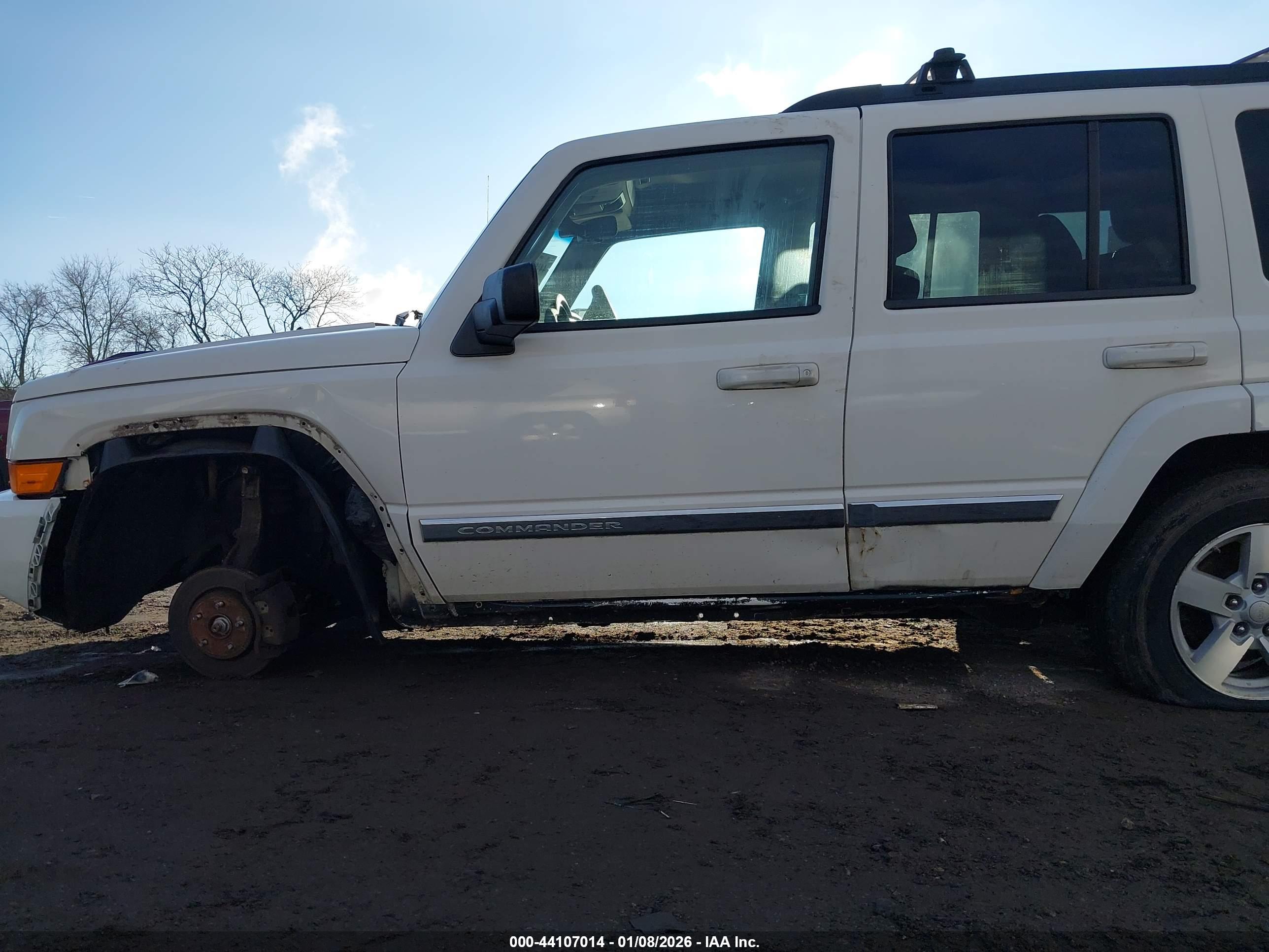 JEEP COMMANDER image 6