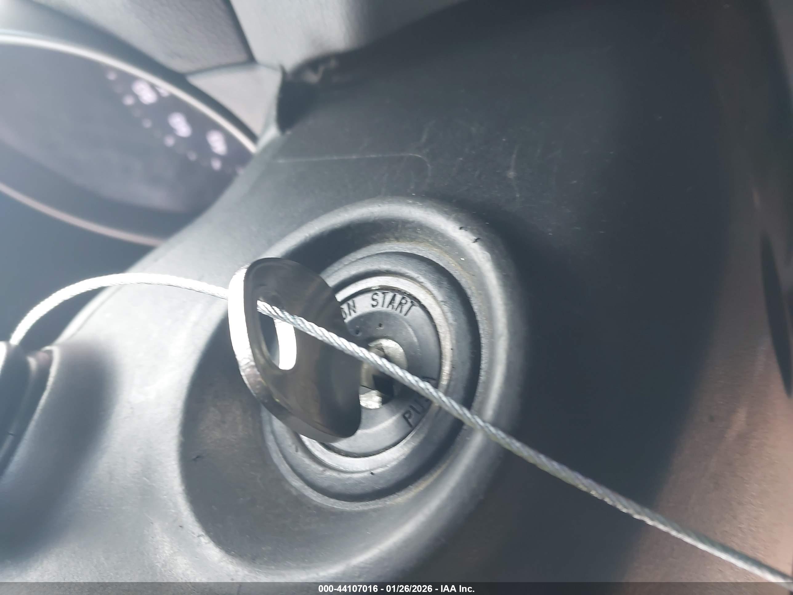 HYUNDAI ELANTRA image 11