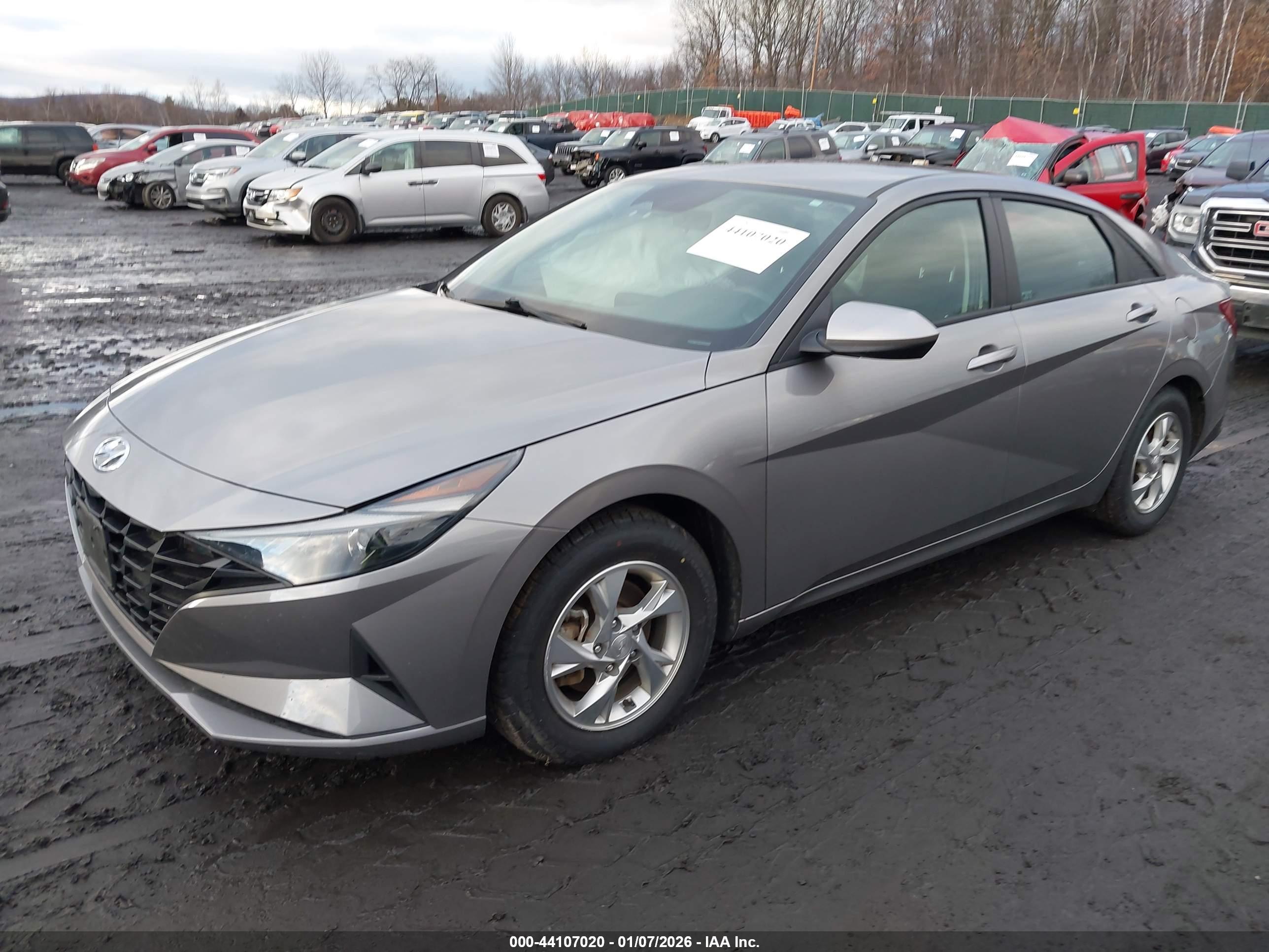 HYUNDAI ELANTRA image 2