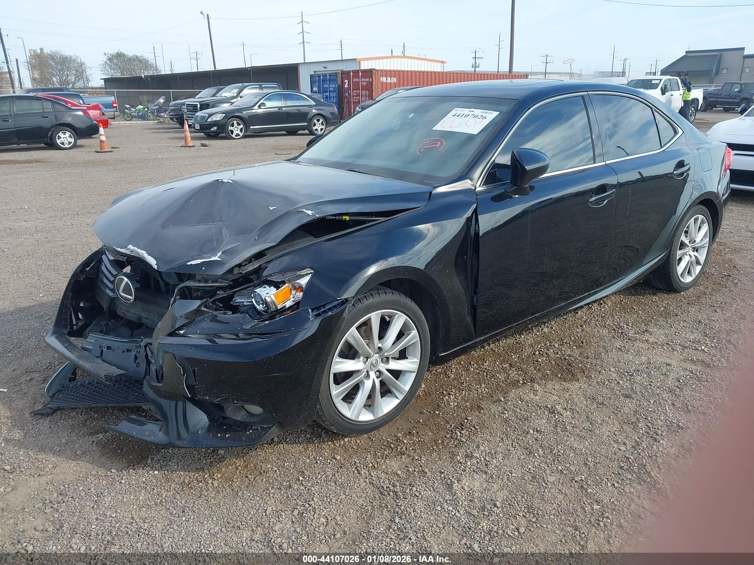 LEXUS IS image 2