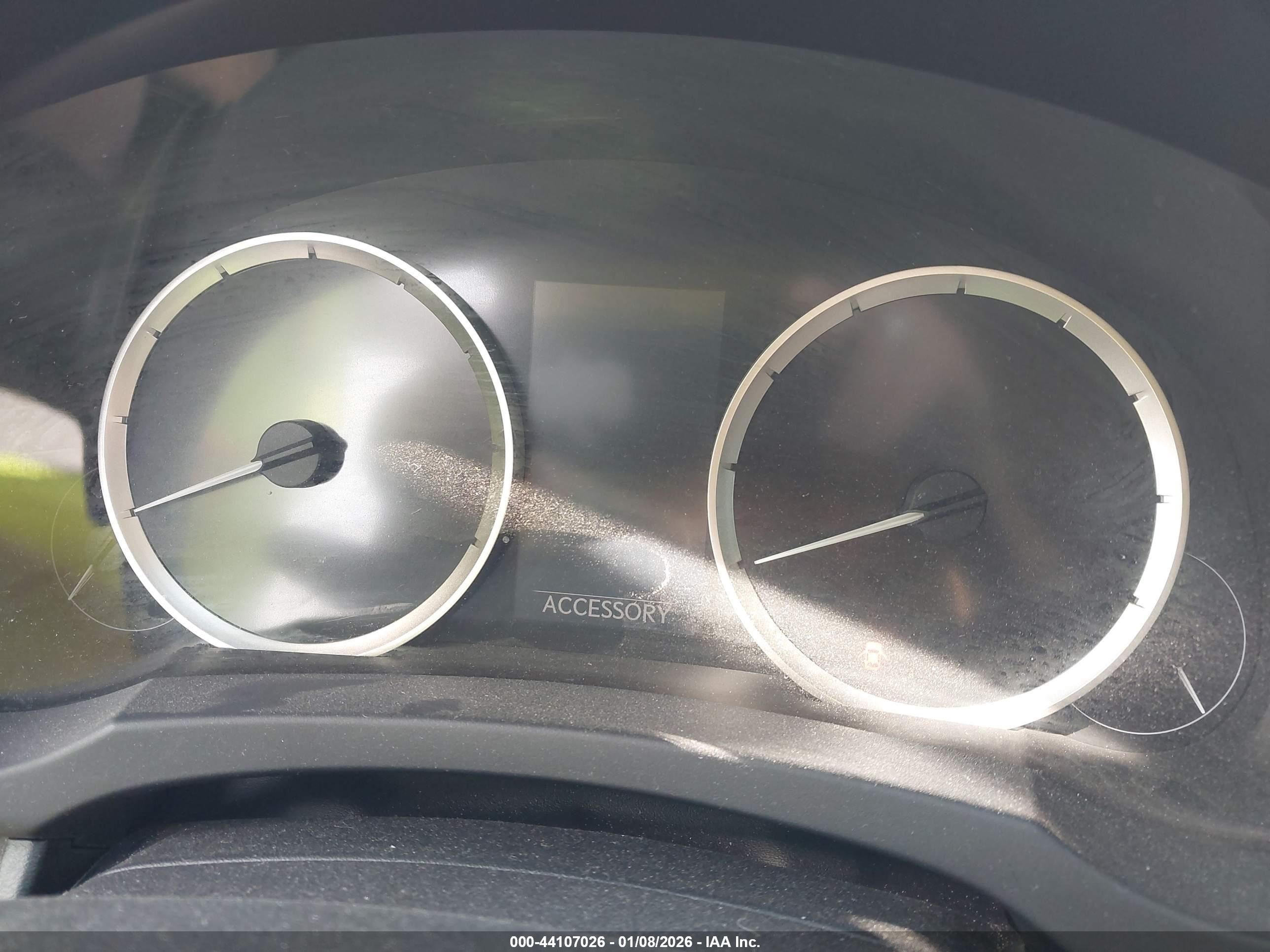 LEXUS IS image 7