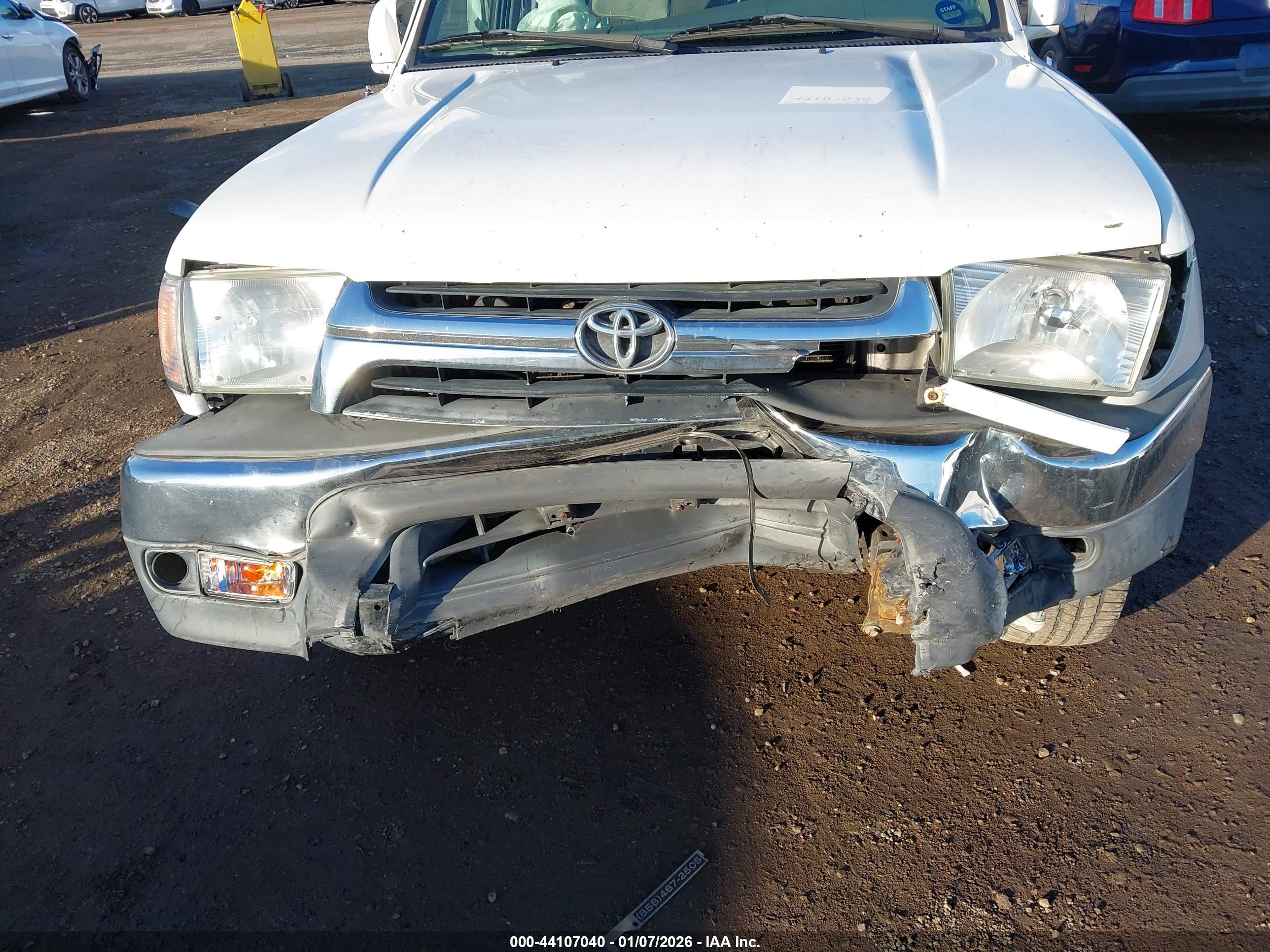 TOYOTA 4RUNNER image 6