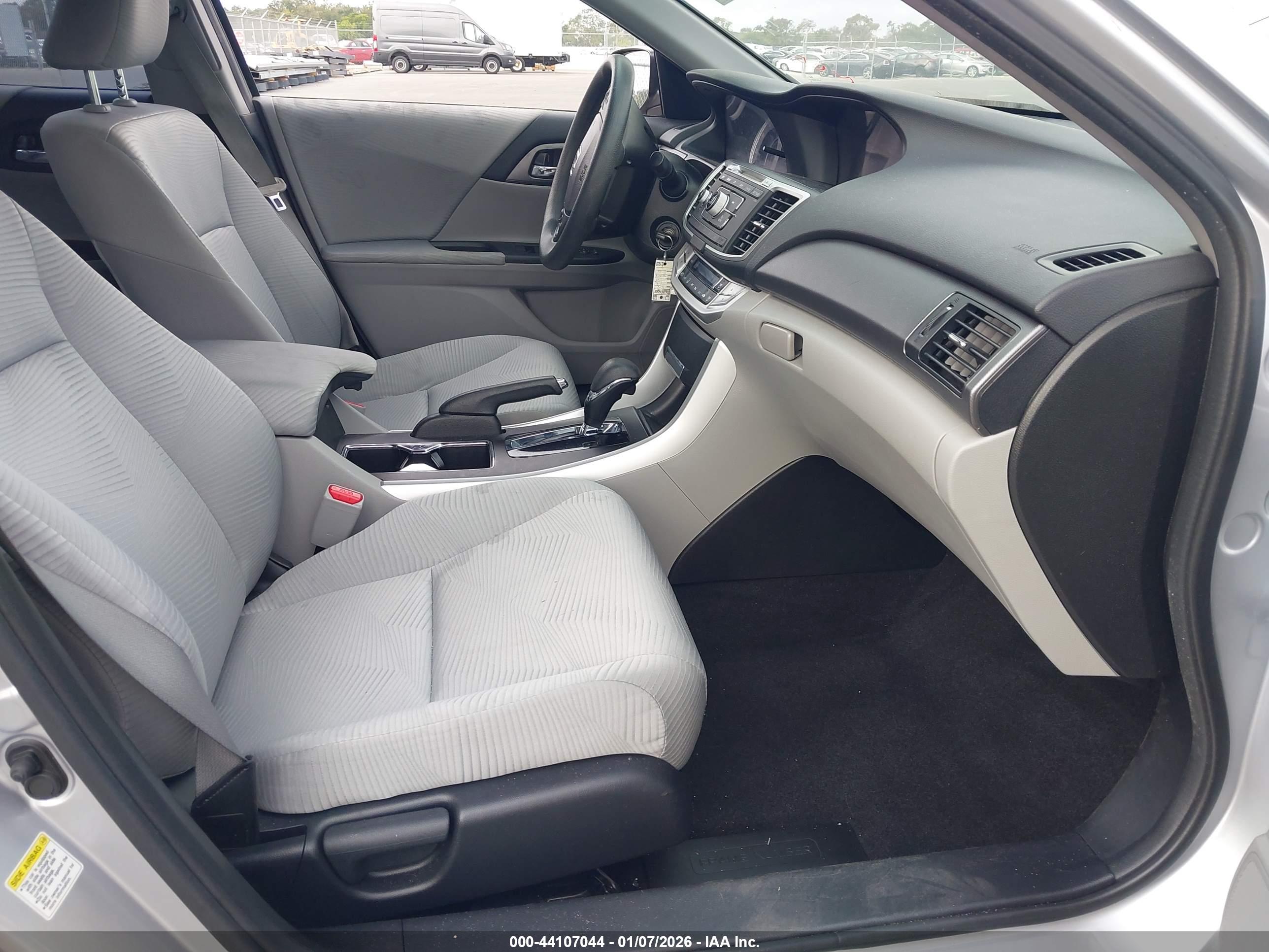 HONDA ACCORD image 5
