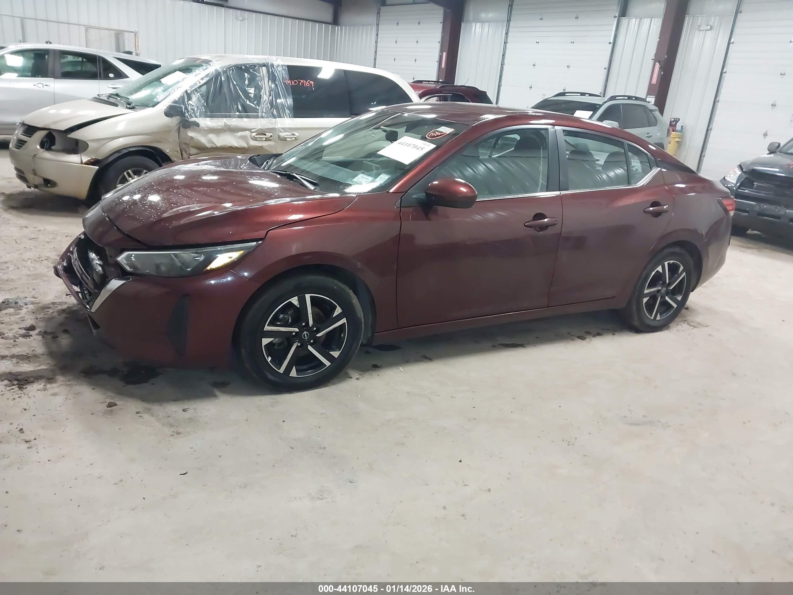 NISSAN SENTRA image 2