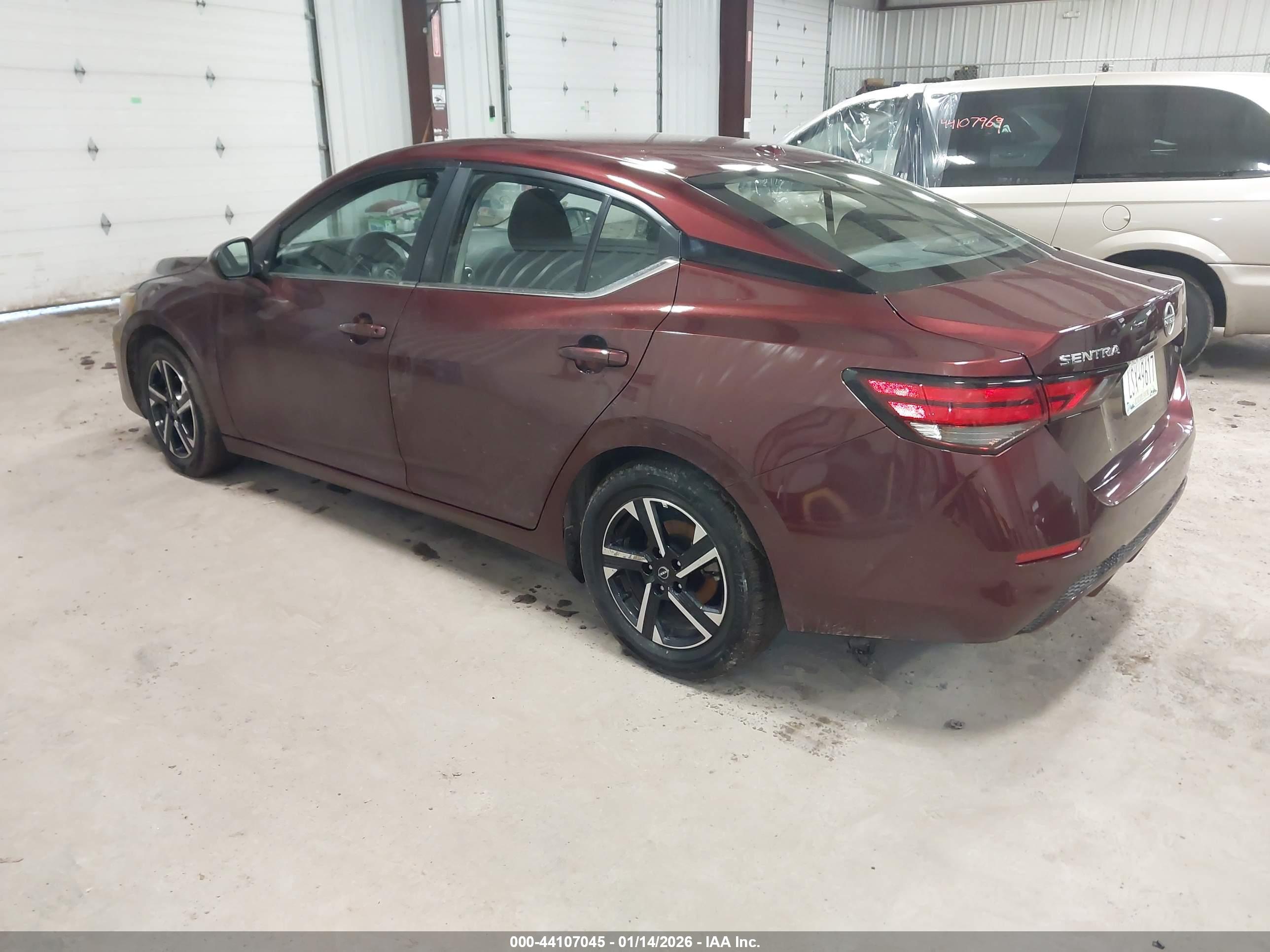 NISSAN SENTRA image 3