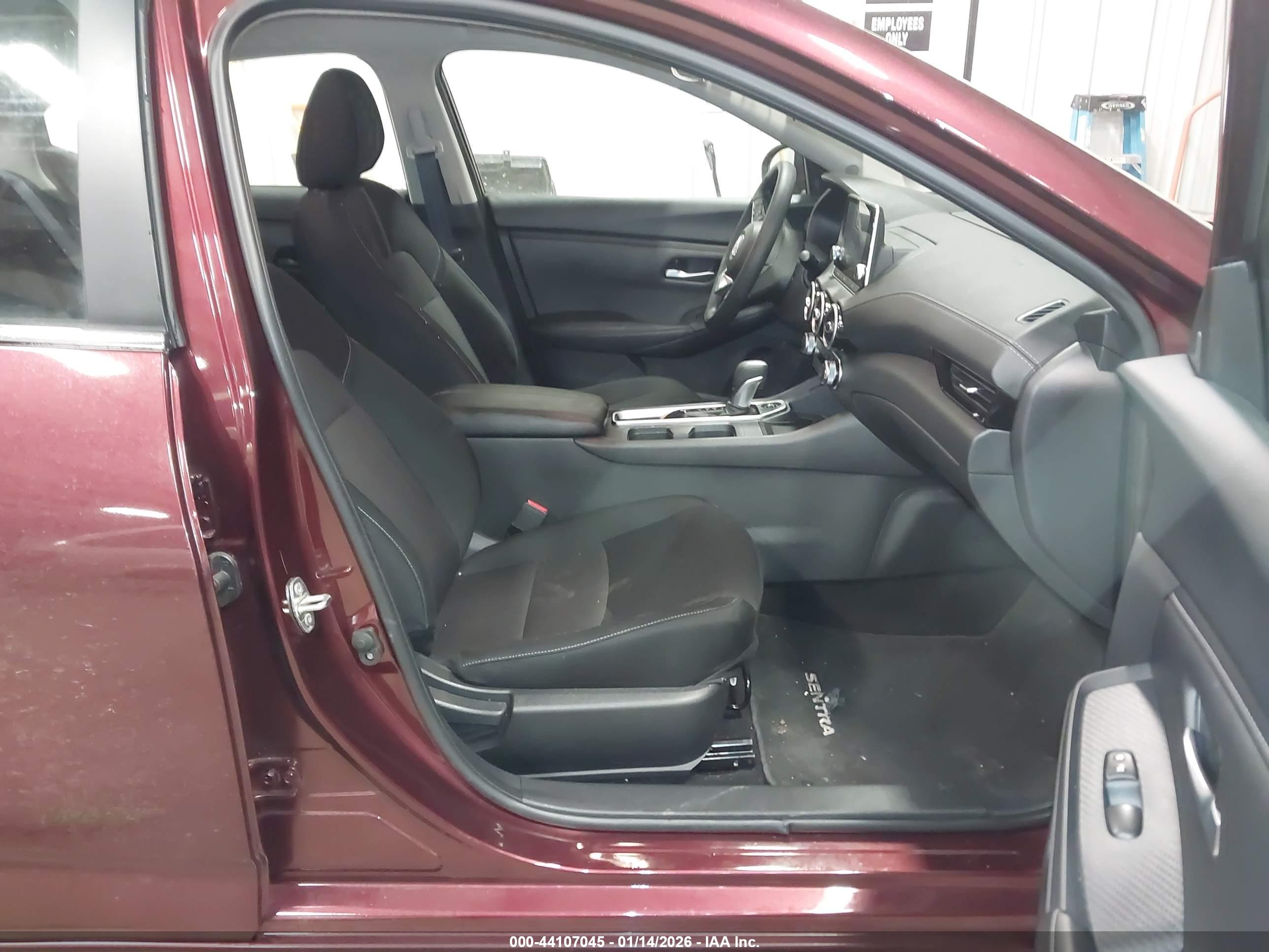 NISSAN SENTRA image 5