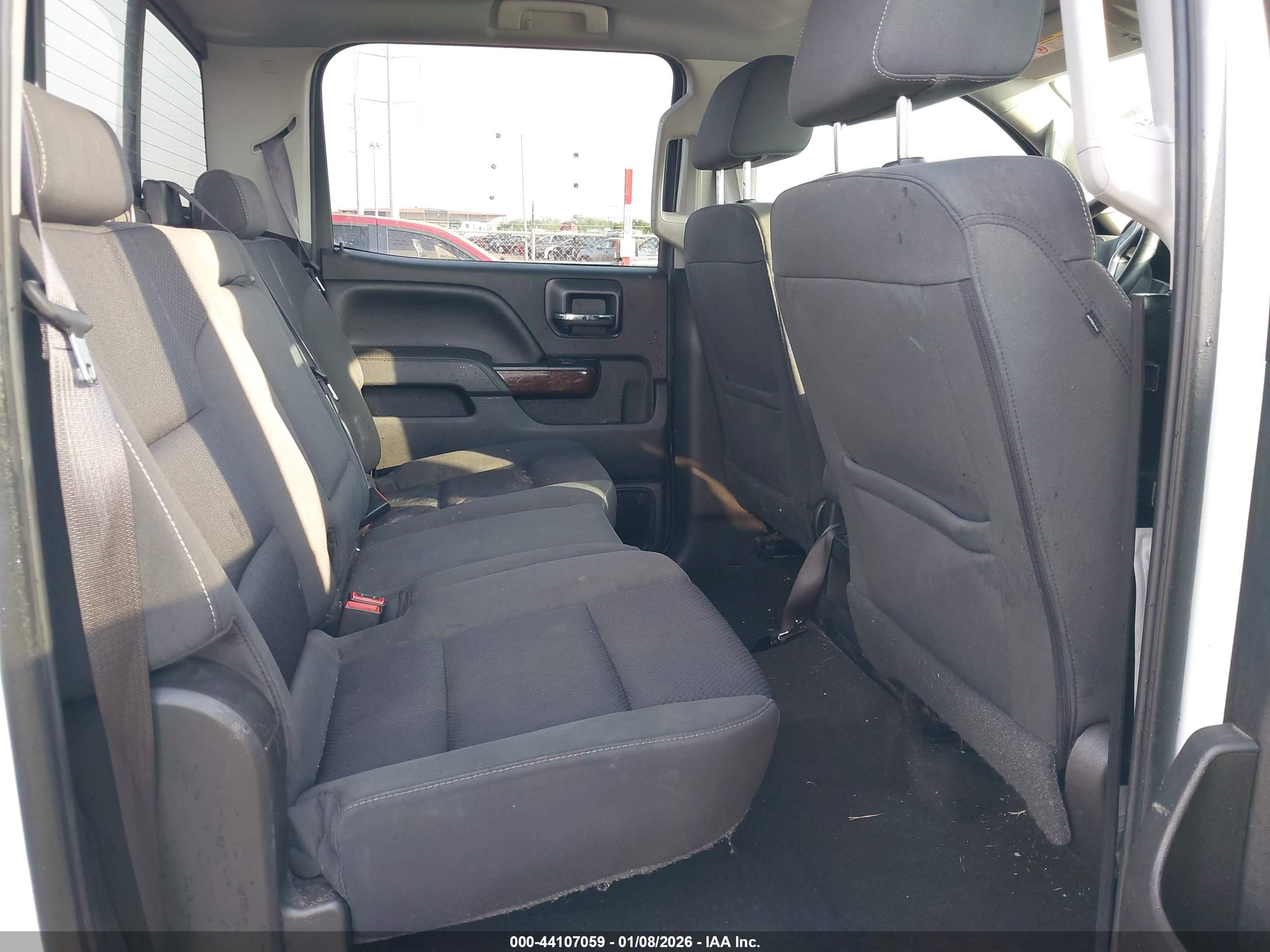 GMC SIERRA image 8