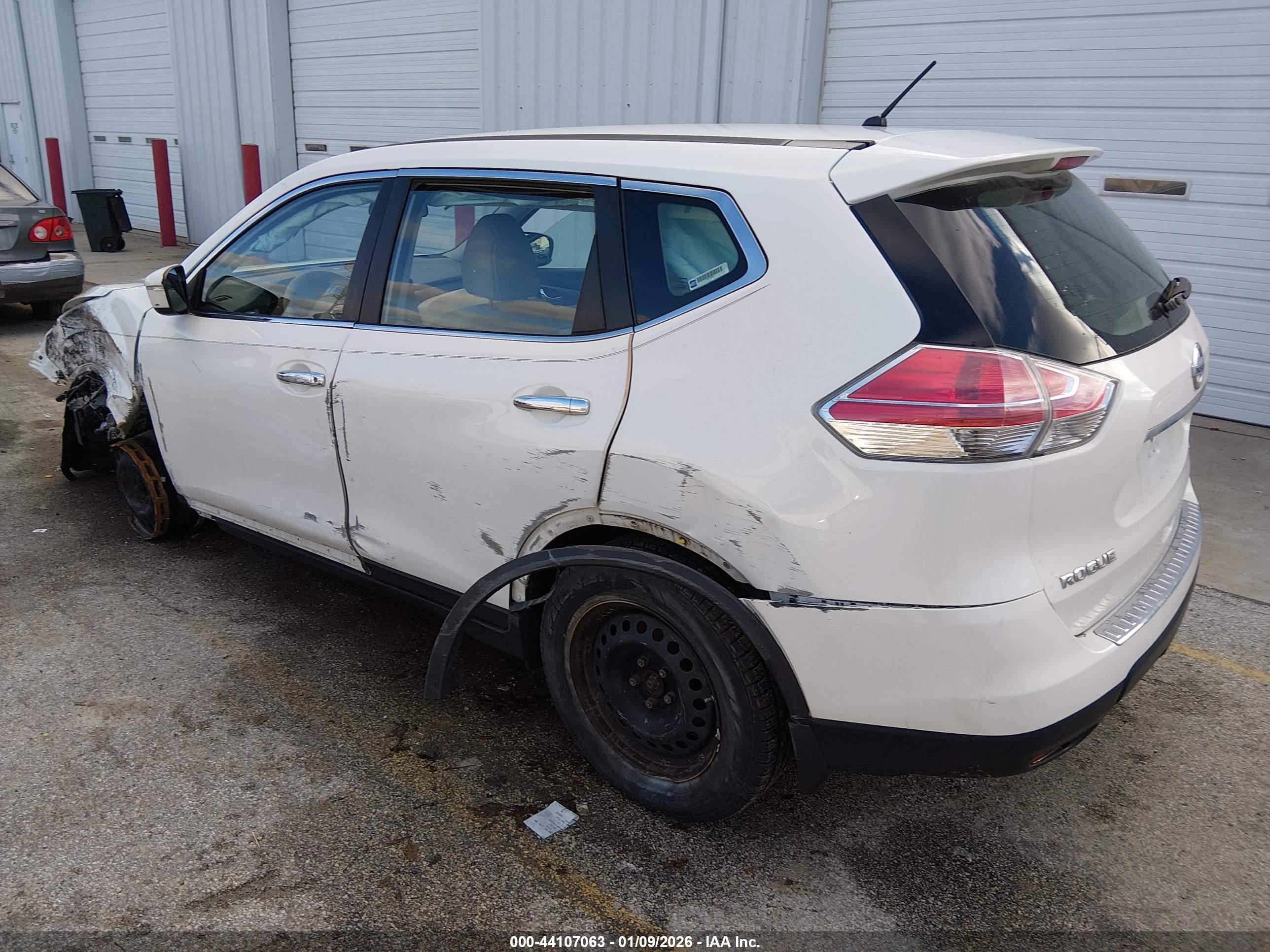NISSAN ROGUE image 3
