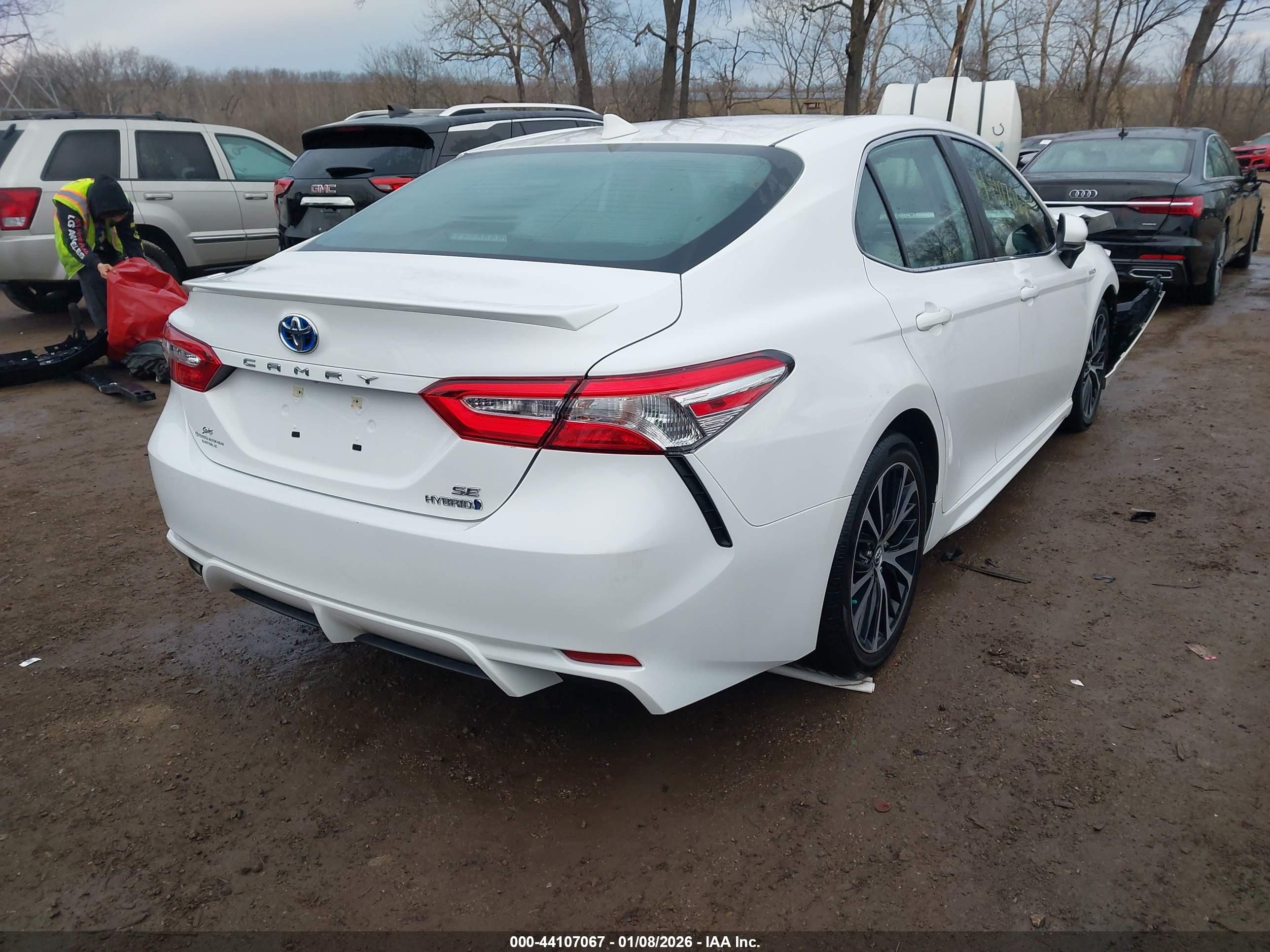 TOYOTA CAMRY image 4