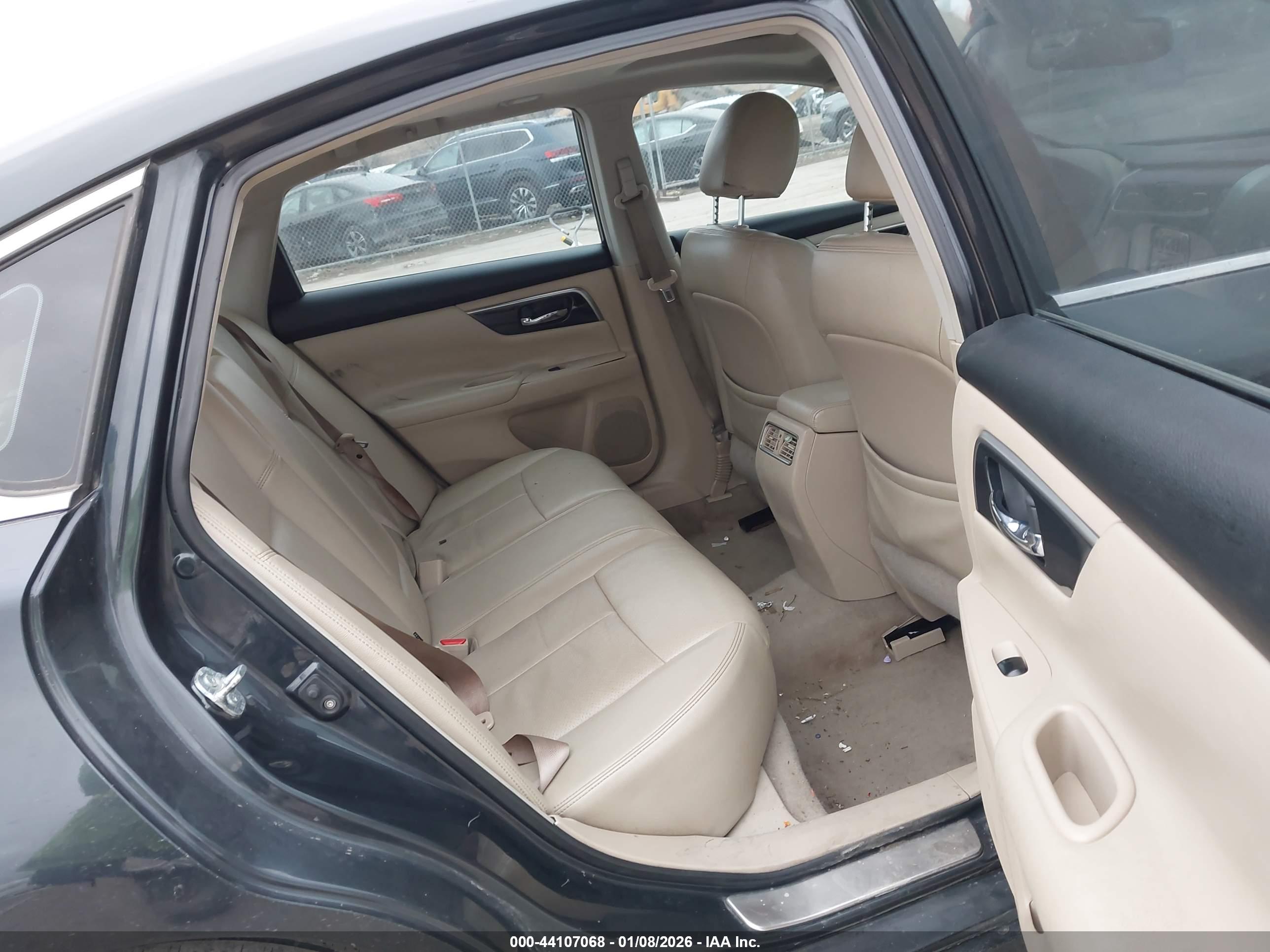 NISSAN ALTIMA image 8