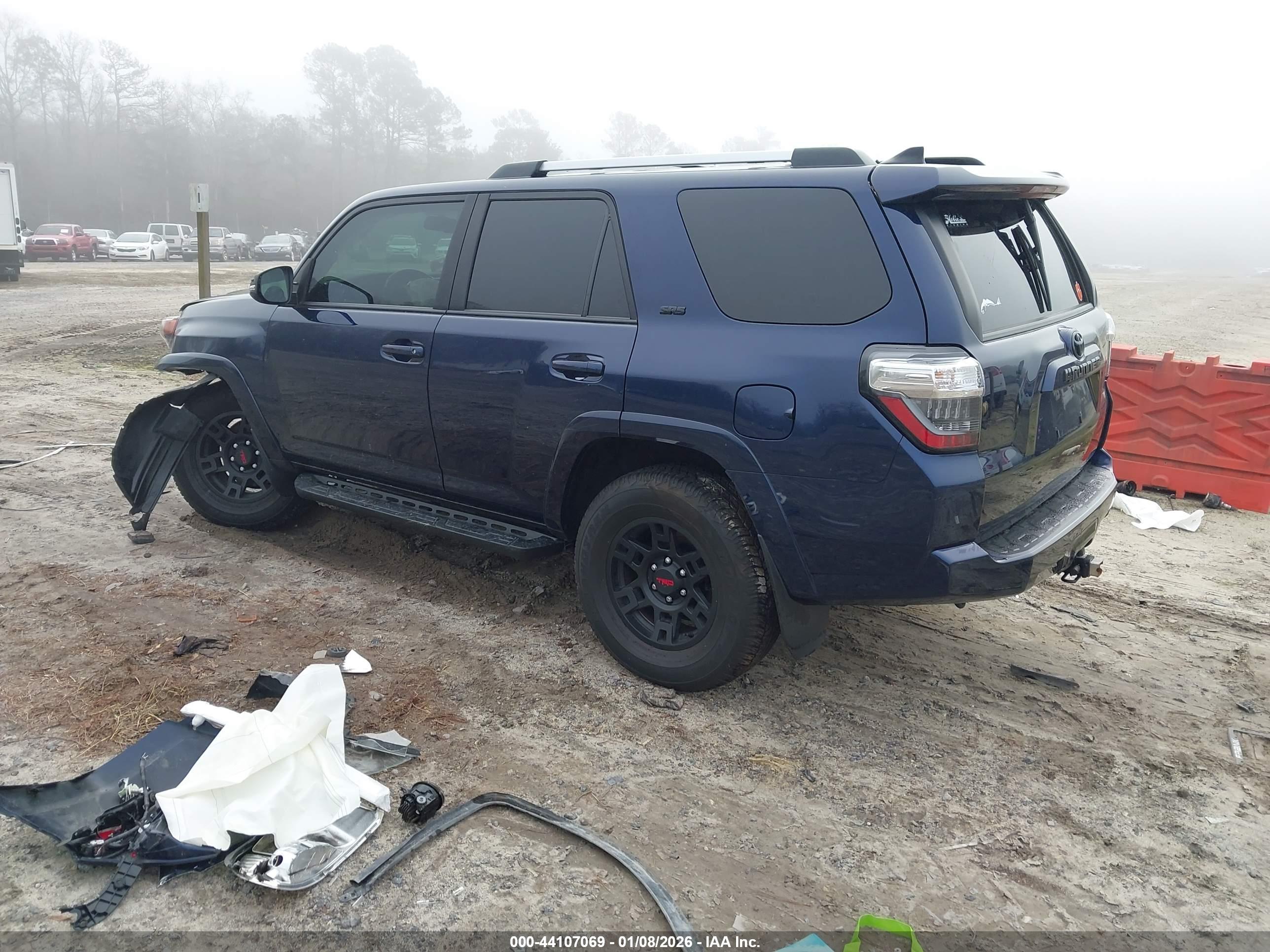TOYOTA 4RUNNER image 3