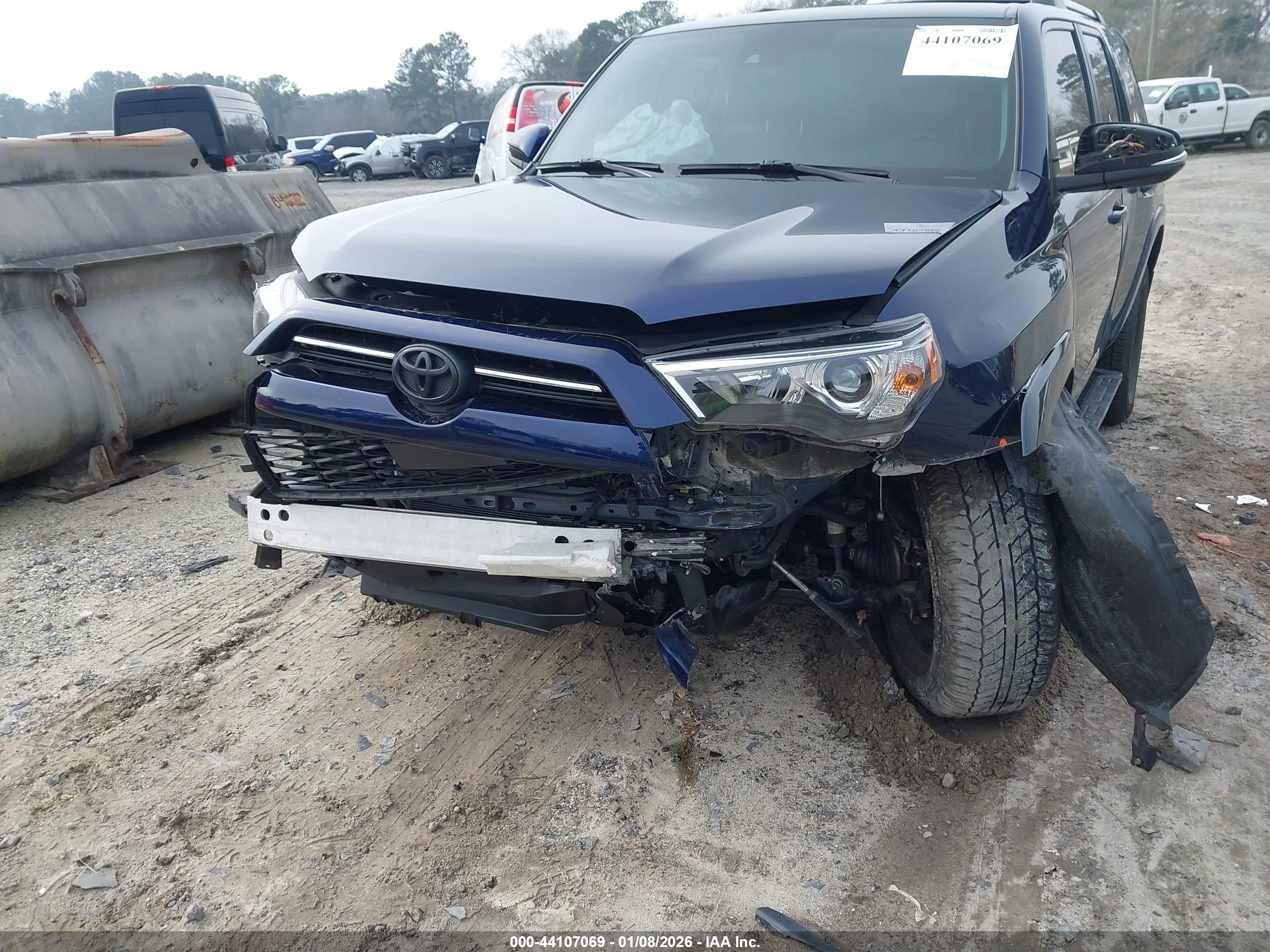 TOYOTA 4RUNNER image 6