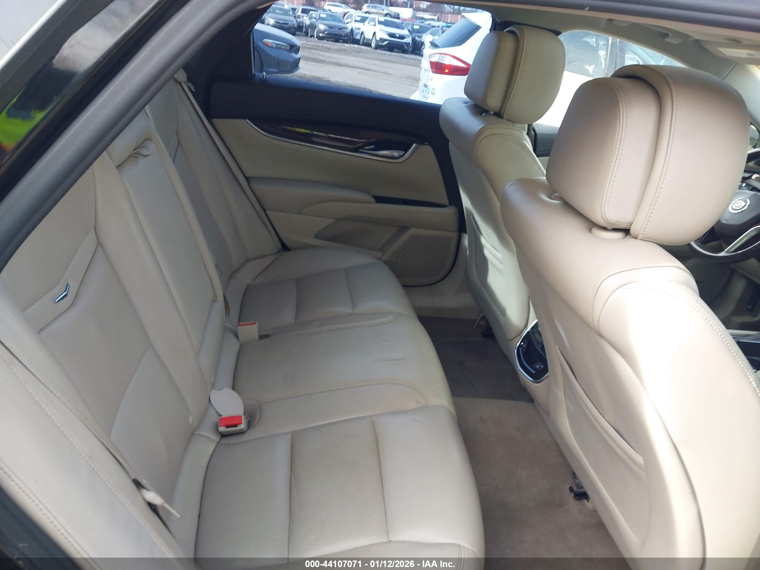 CADILLAC XTS image 8