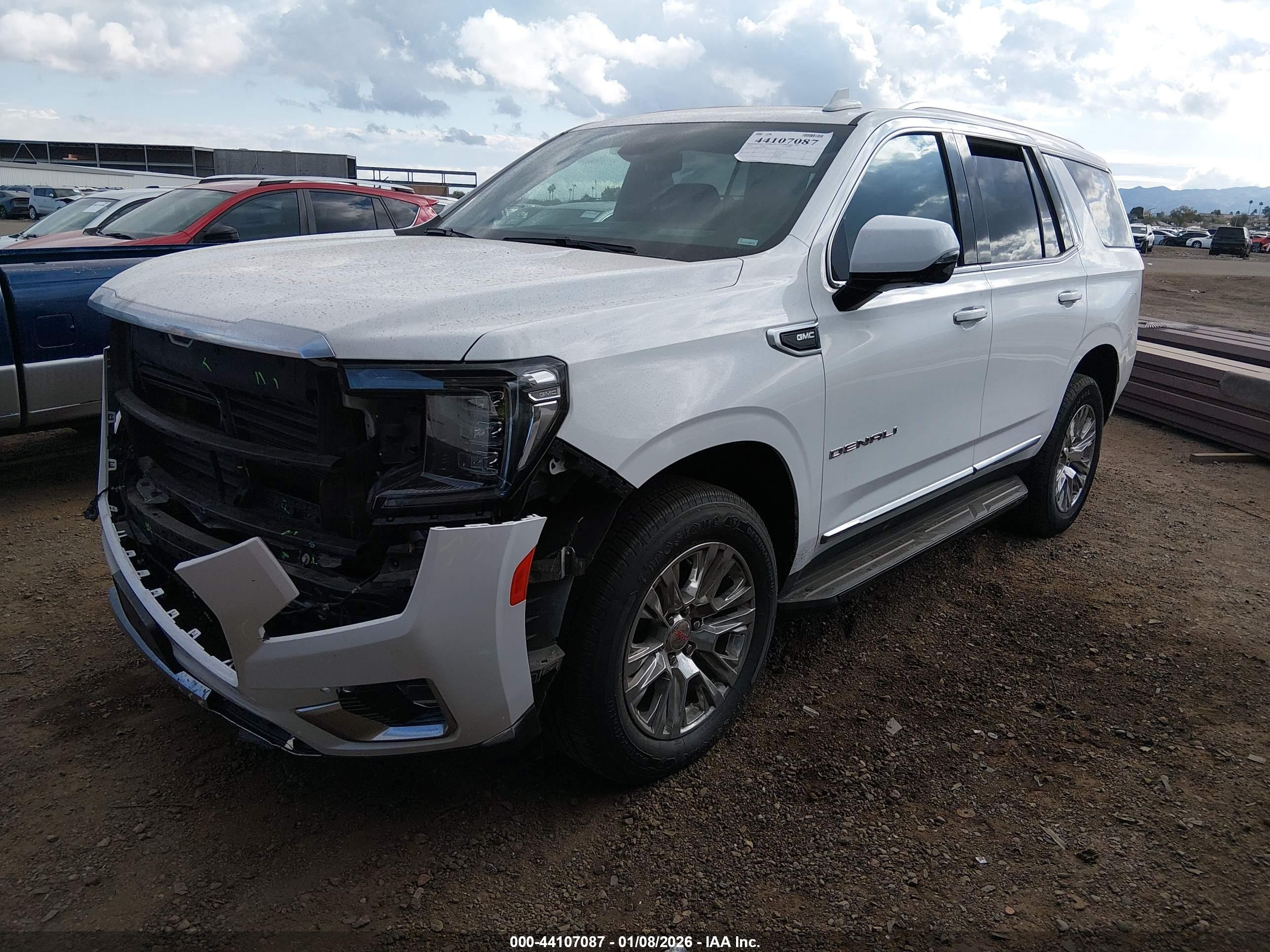 GMC YUKON image 2