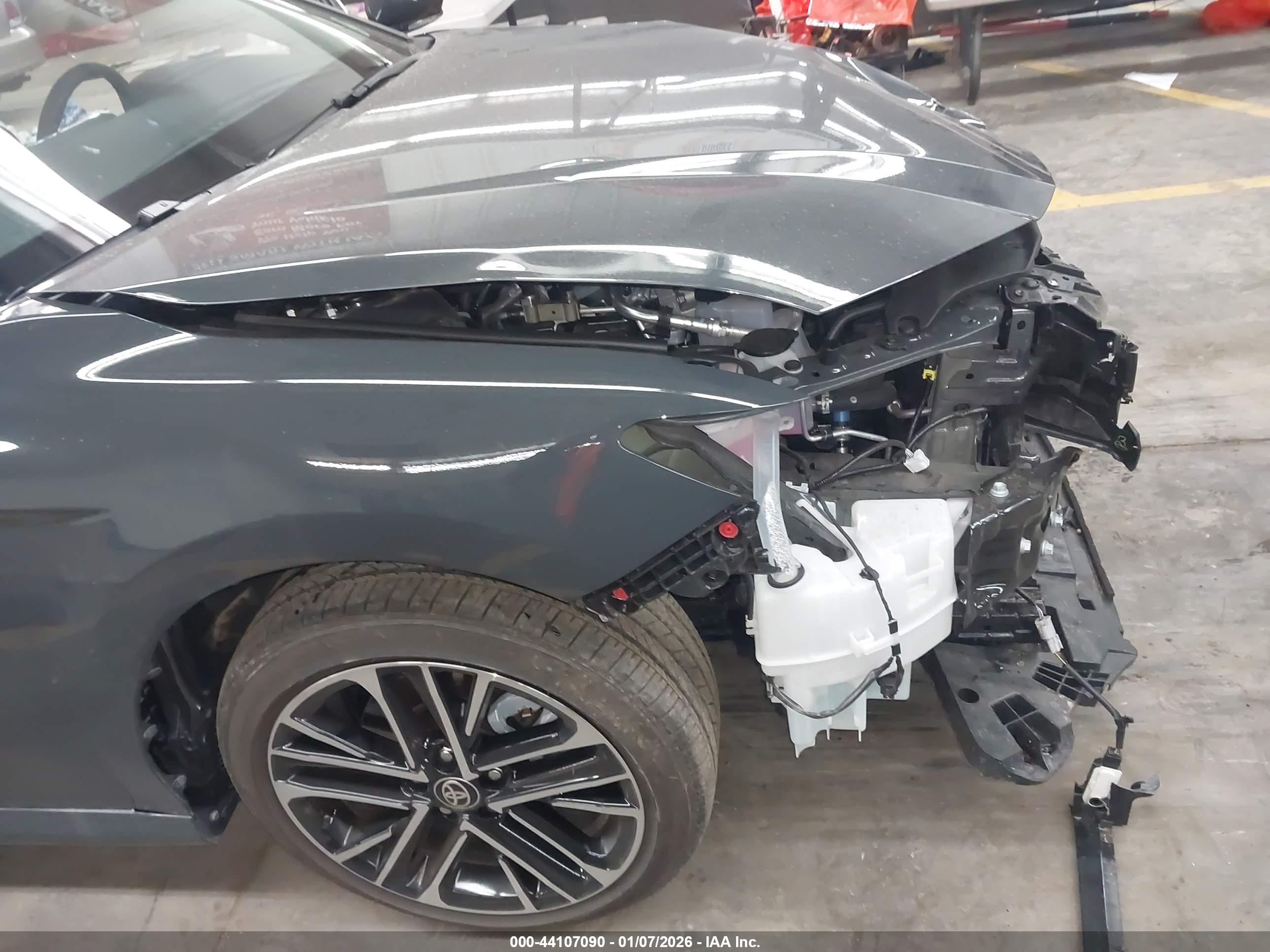 TOYOTA CAMRY image 6