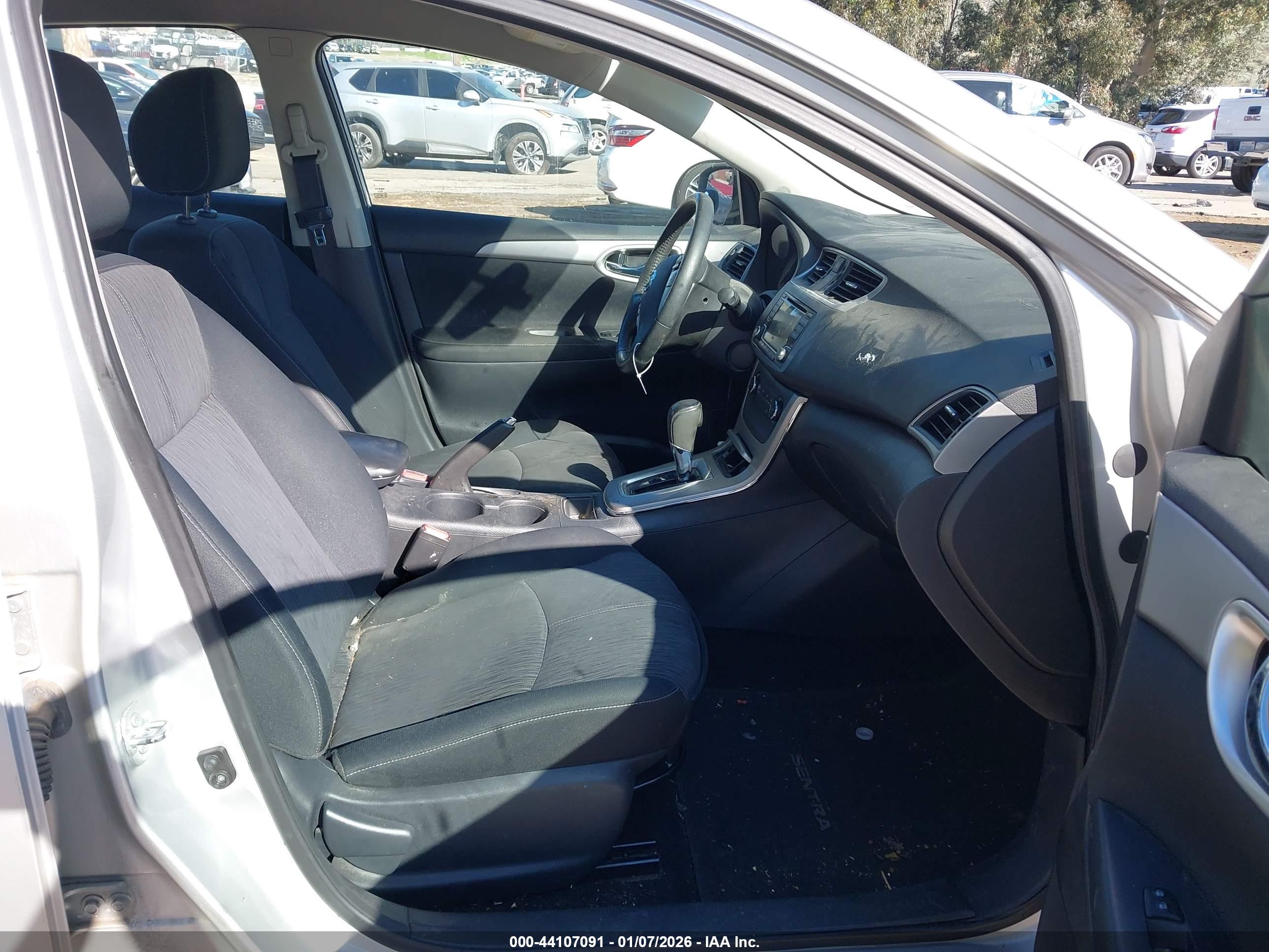 NISSAN SENTRA image 5