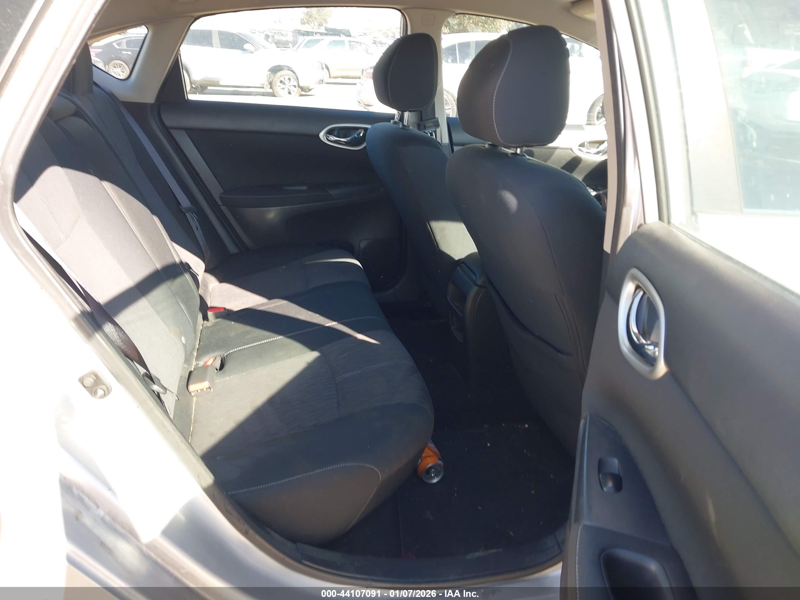 NISSAN SENTRA image 8