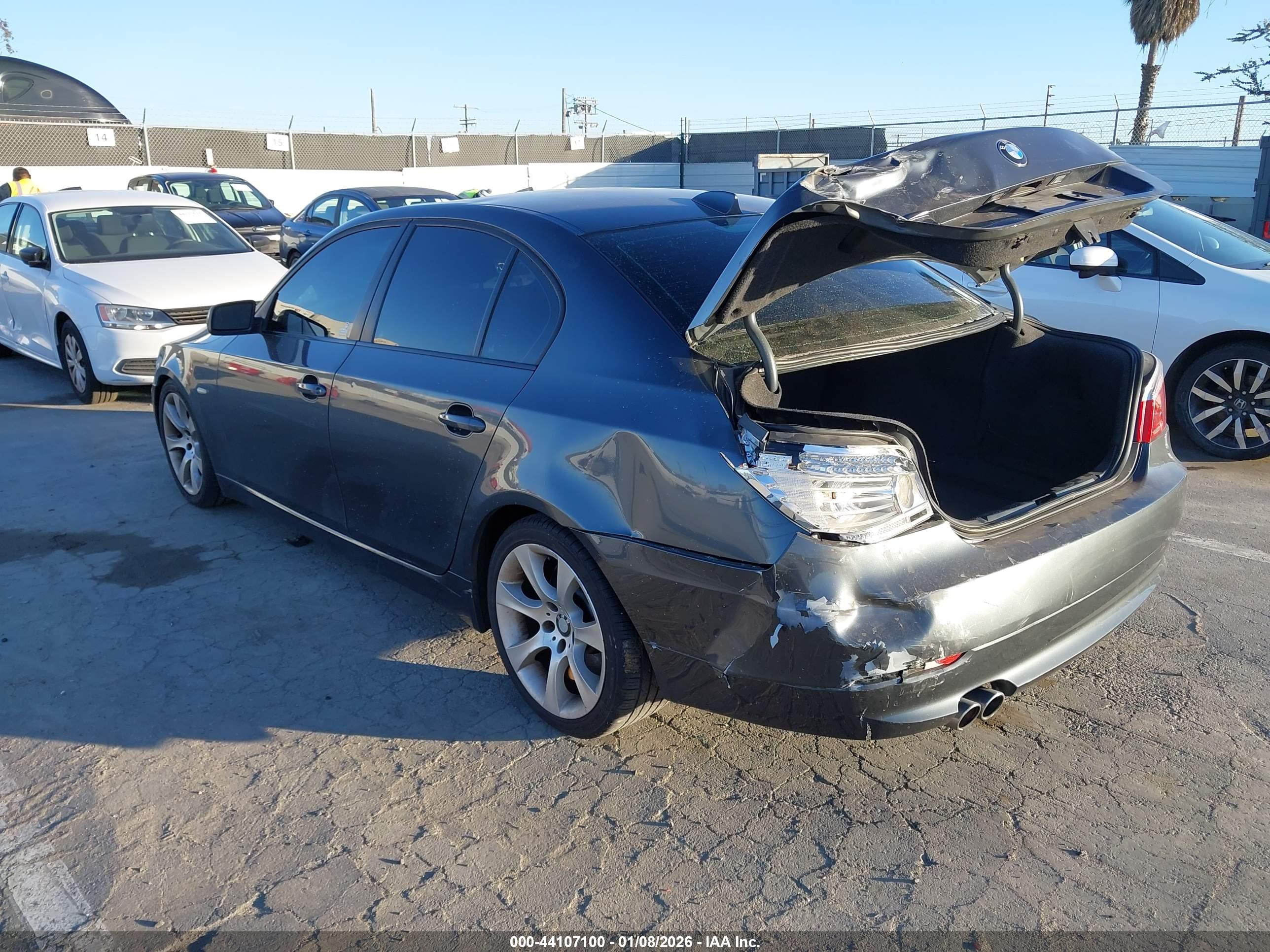 BMW 535I image 3