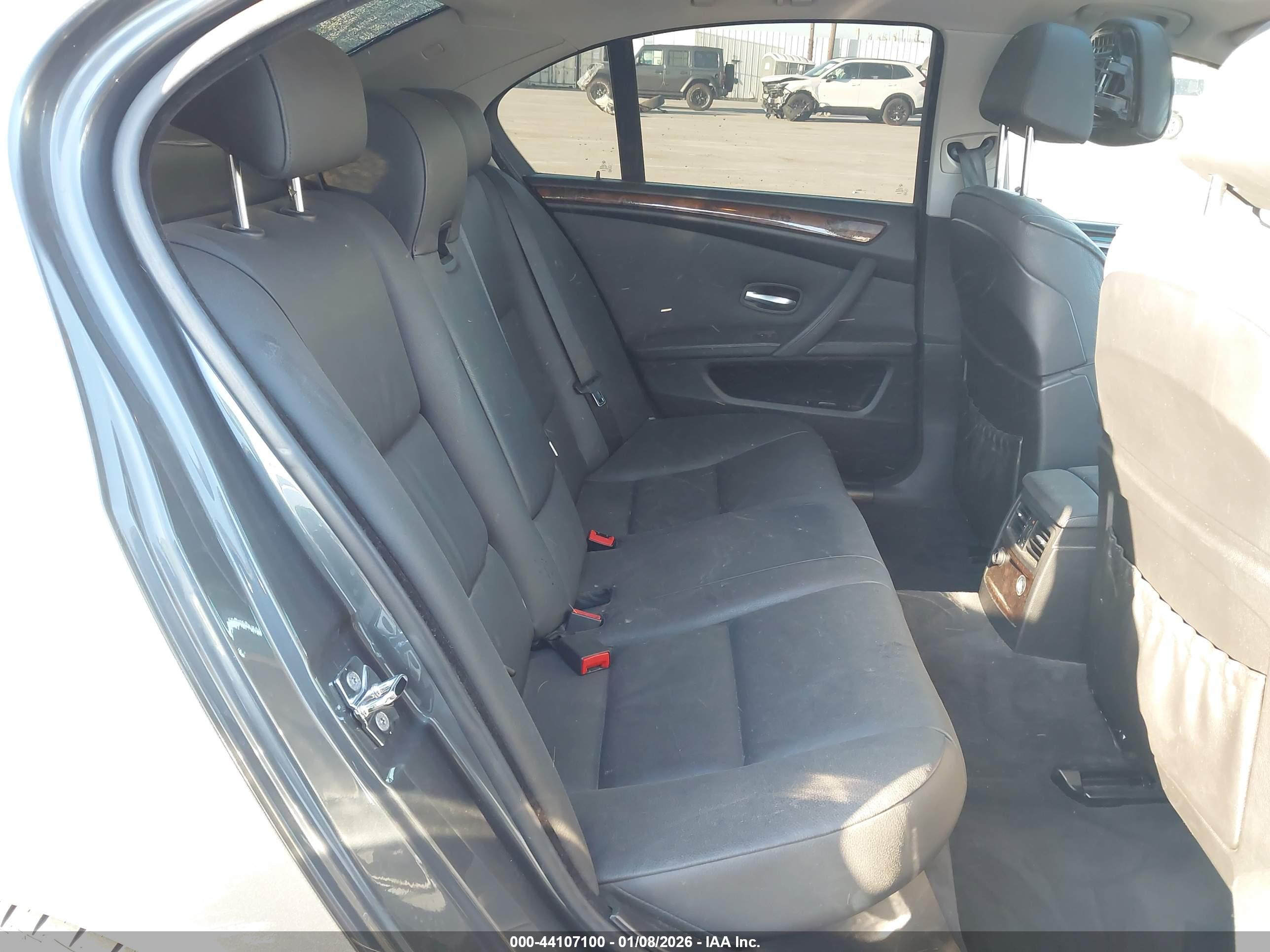 BMW 535I image 8