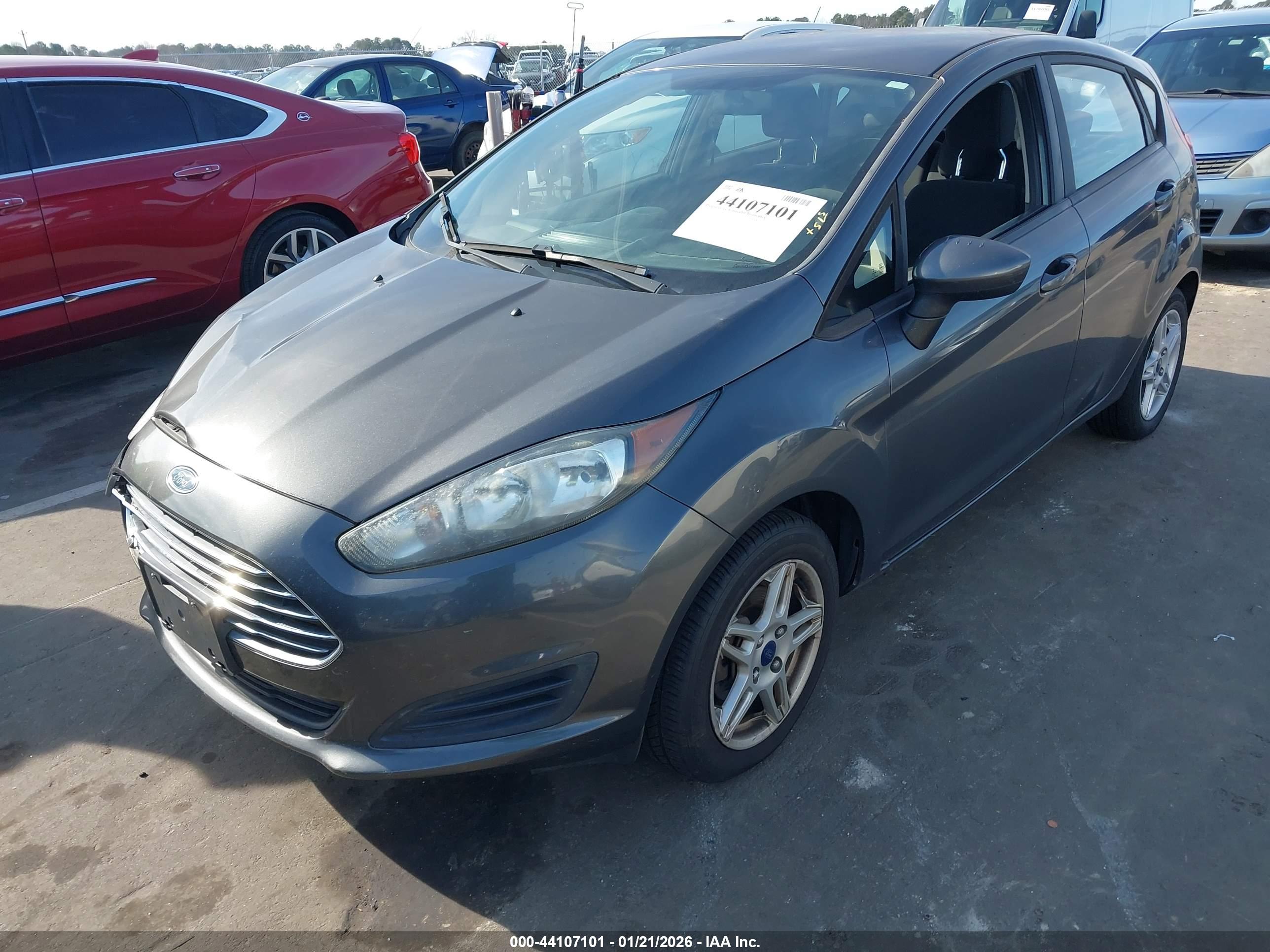 FORD FIESTA image 2