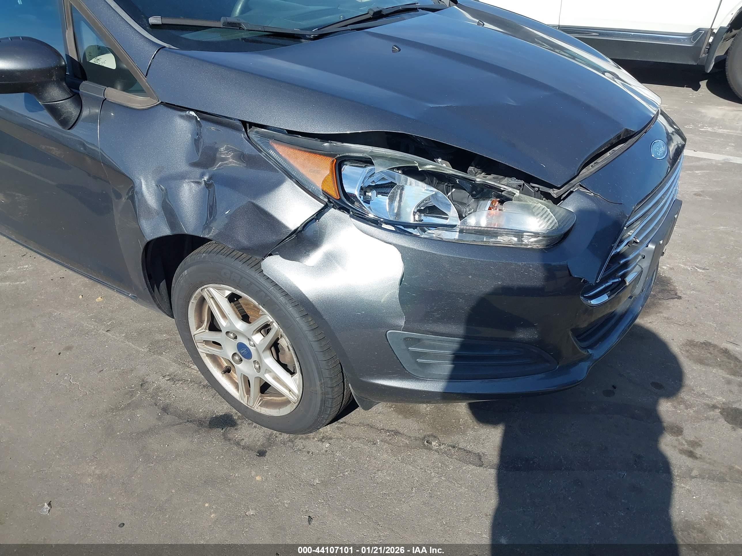 FORD FIESTA image 6