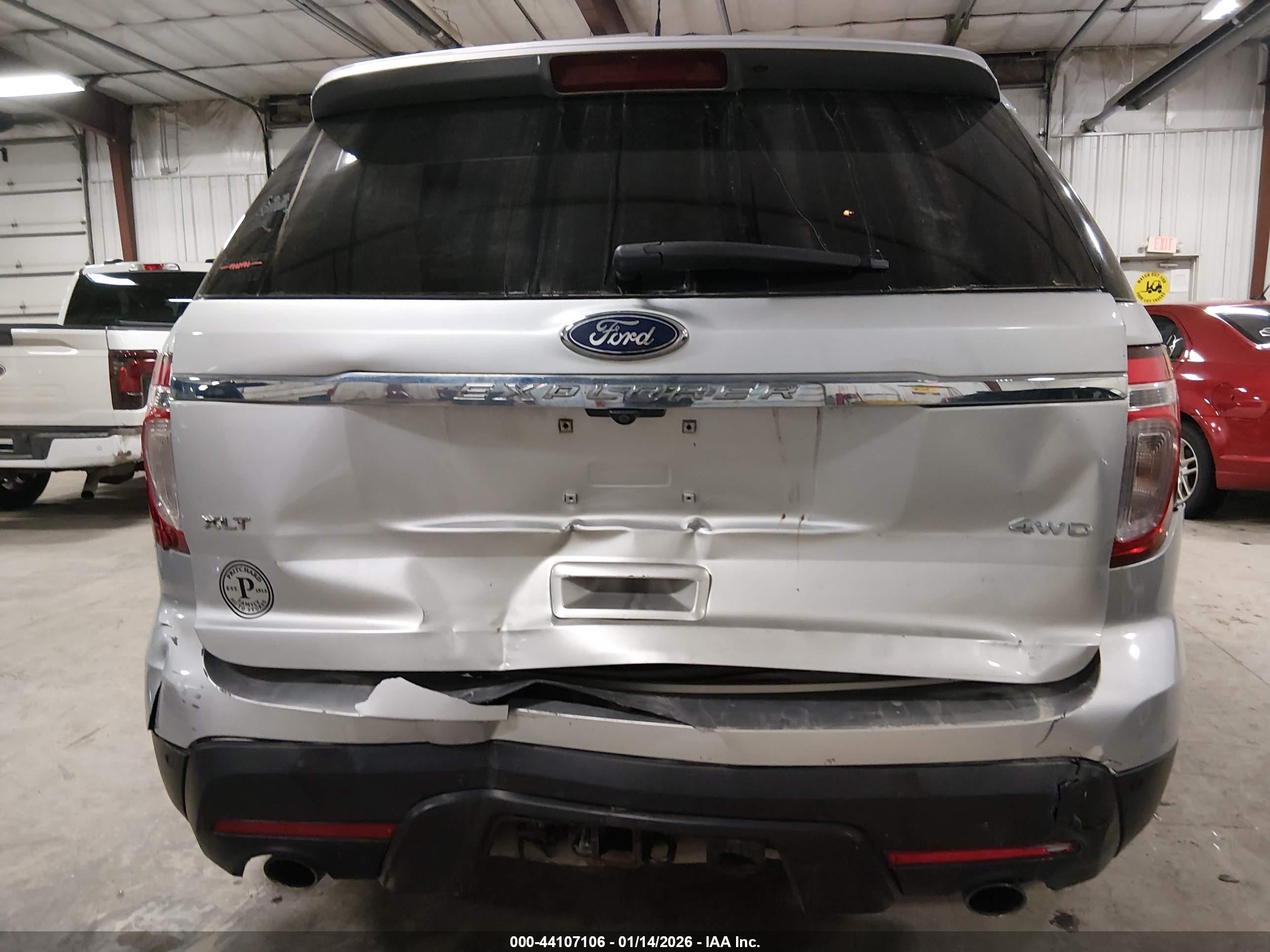 FORD EXPLORER image 6