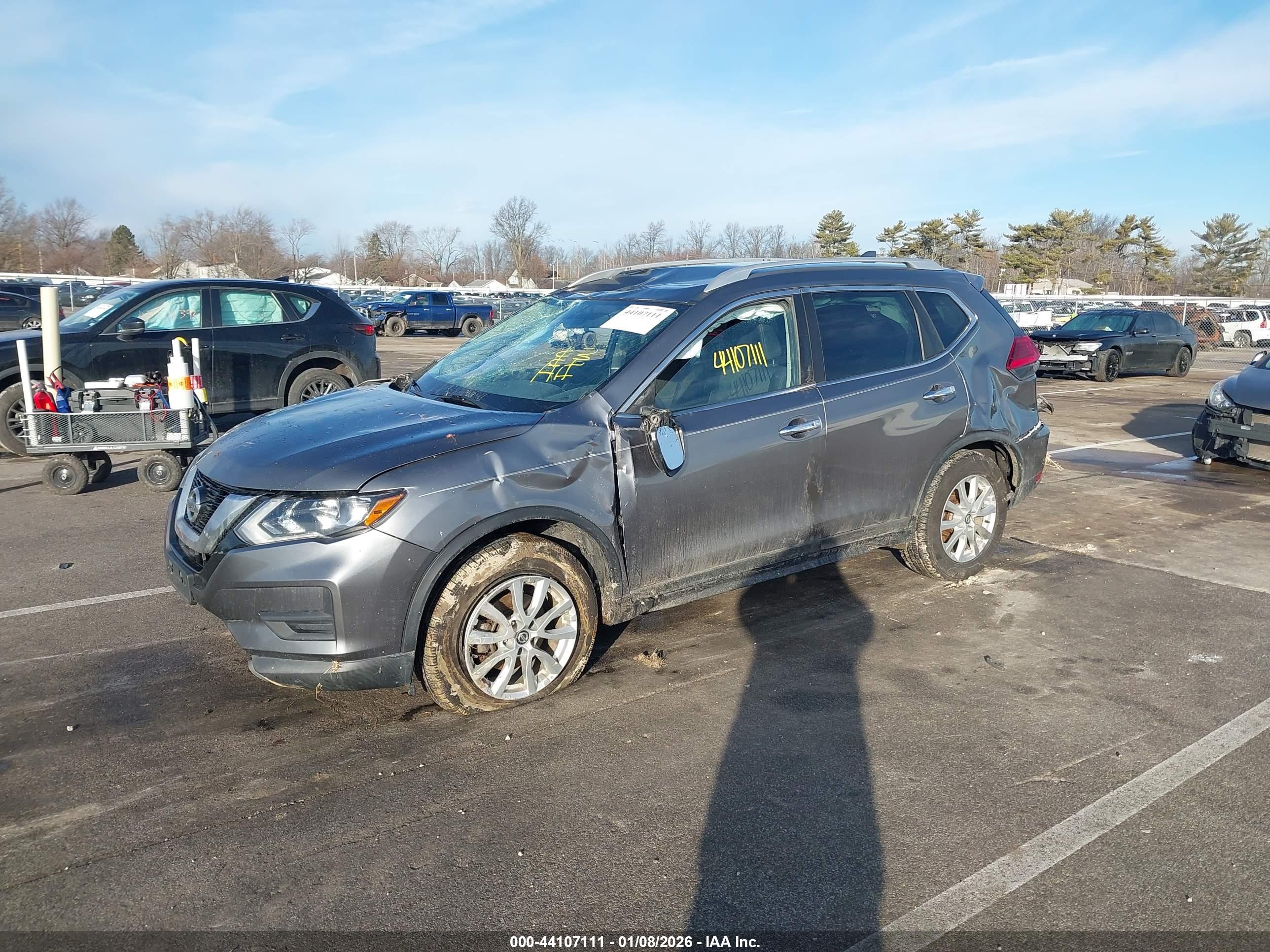 NISSAN ROGUE image 2
