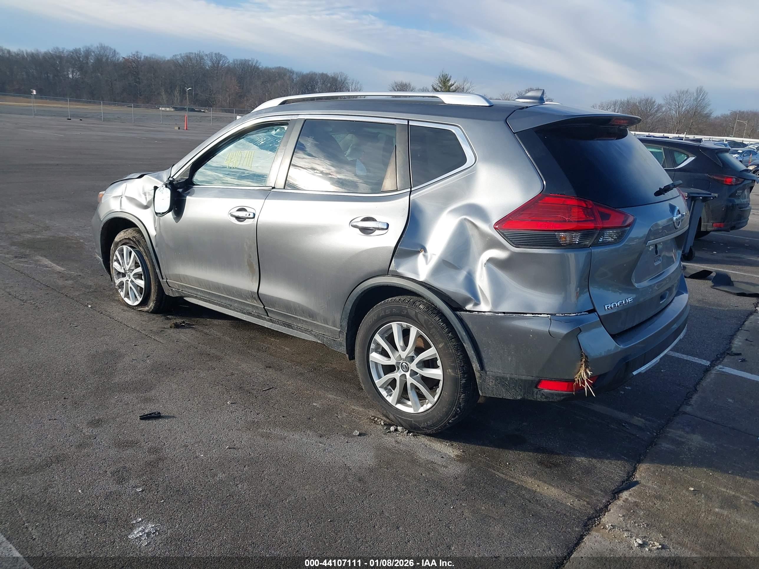 NISSAN ROGUE image 3