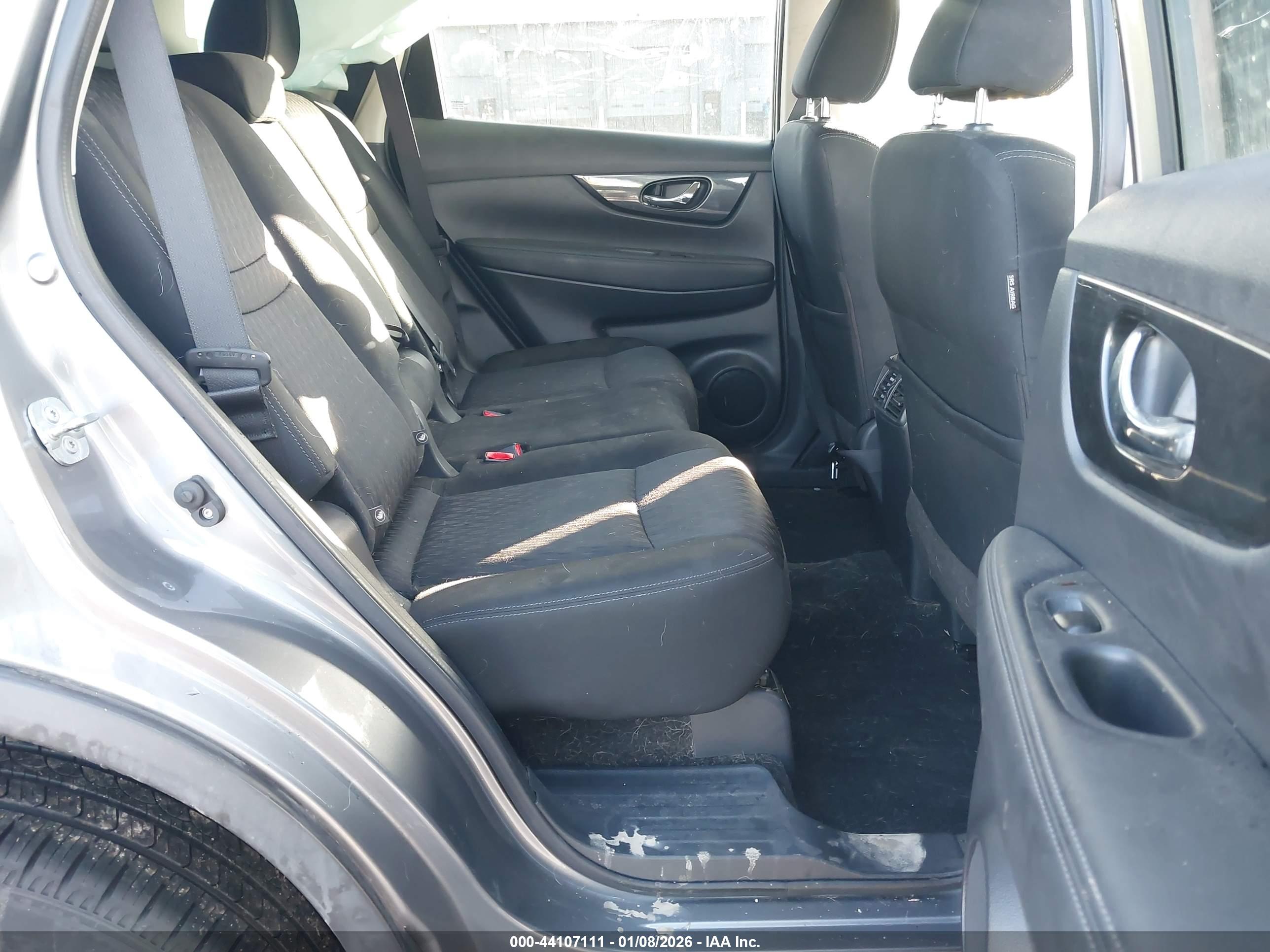 NISSAN ROGUE image 8