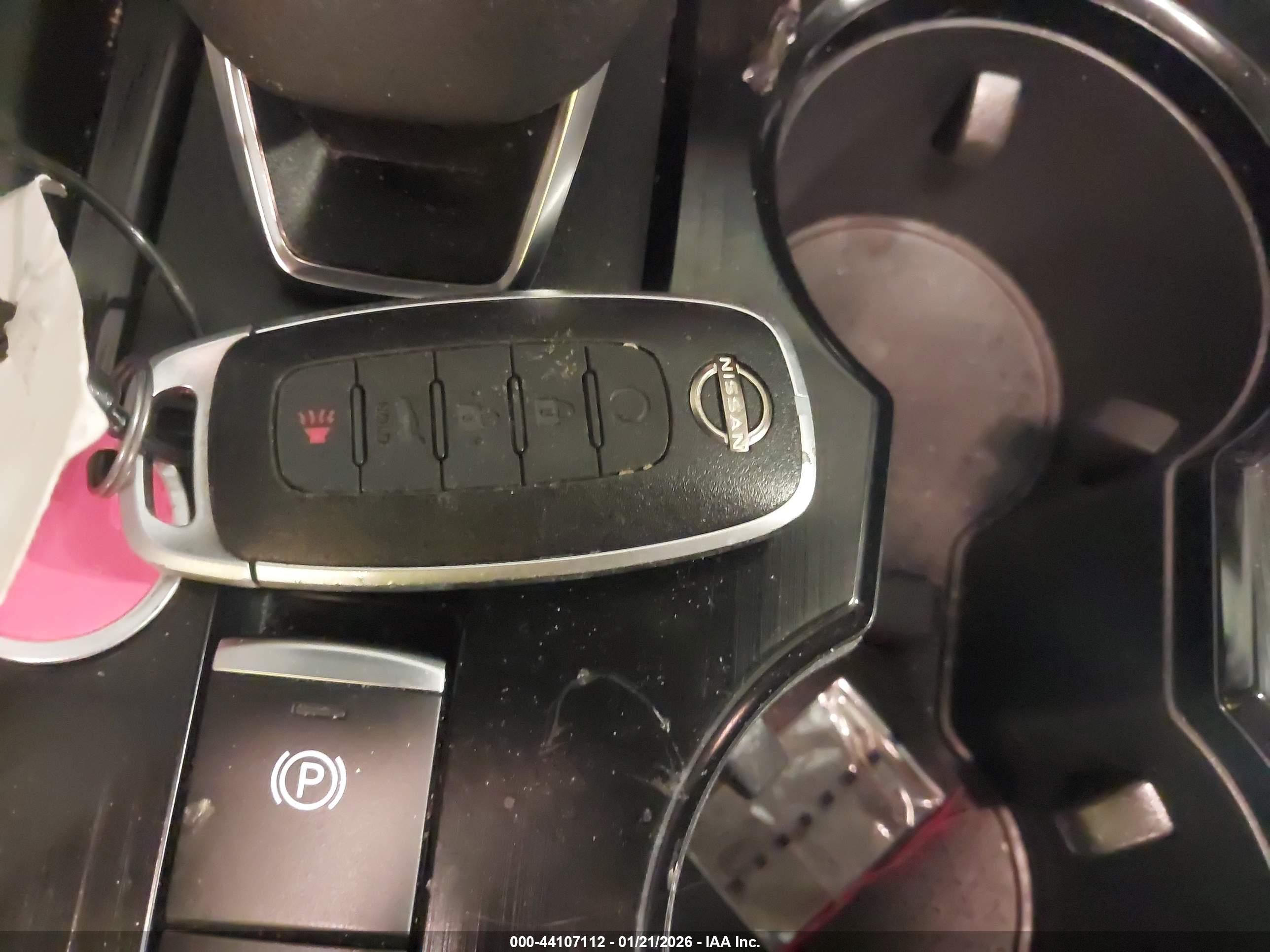 NISSAN ROGUE image 11