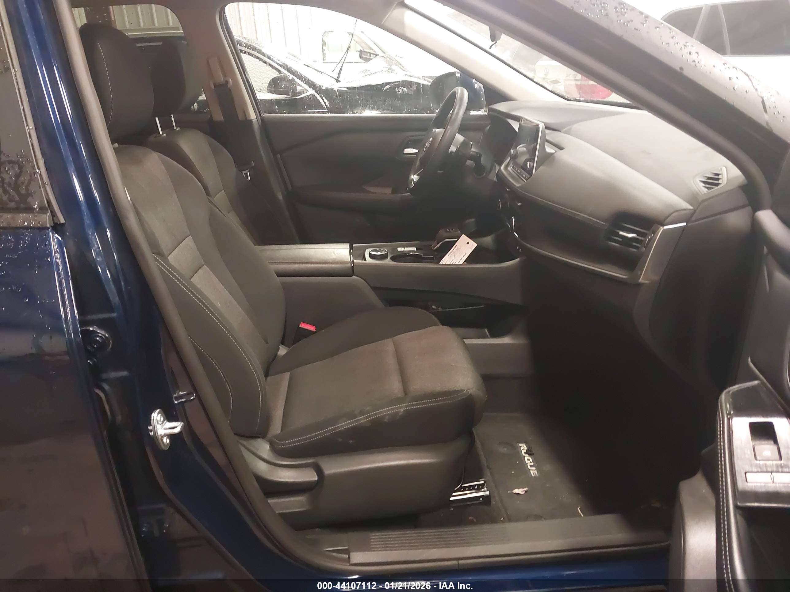 NISSAN ROGUE image 5