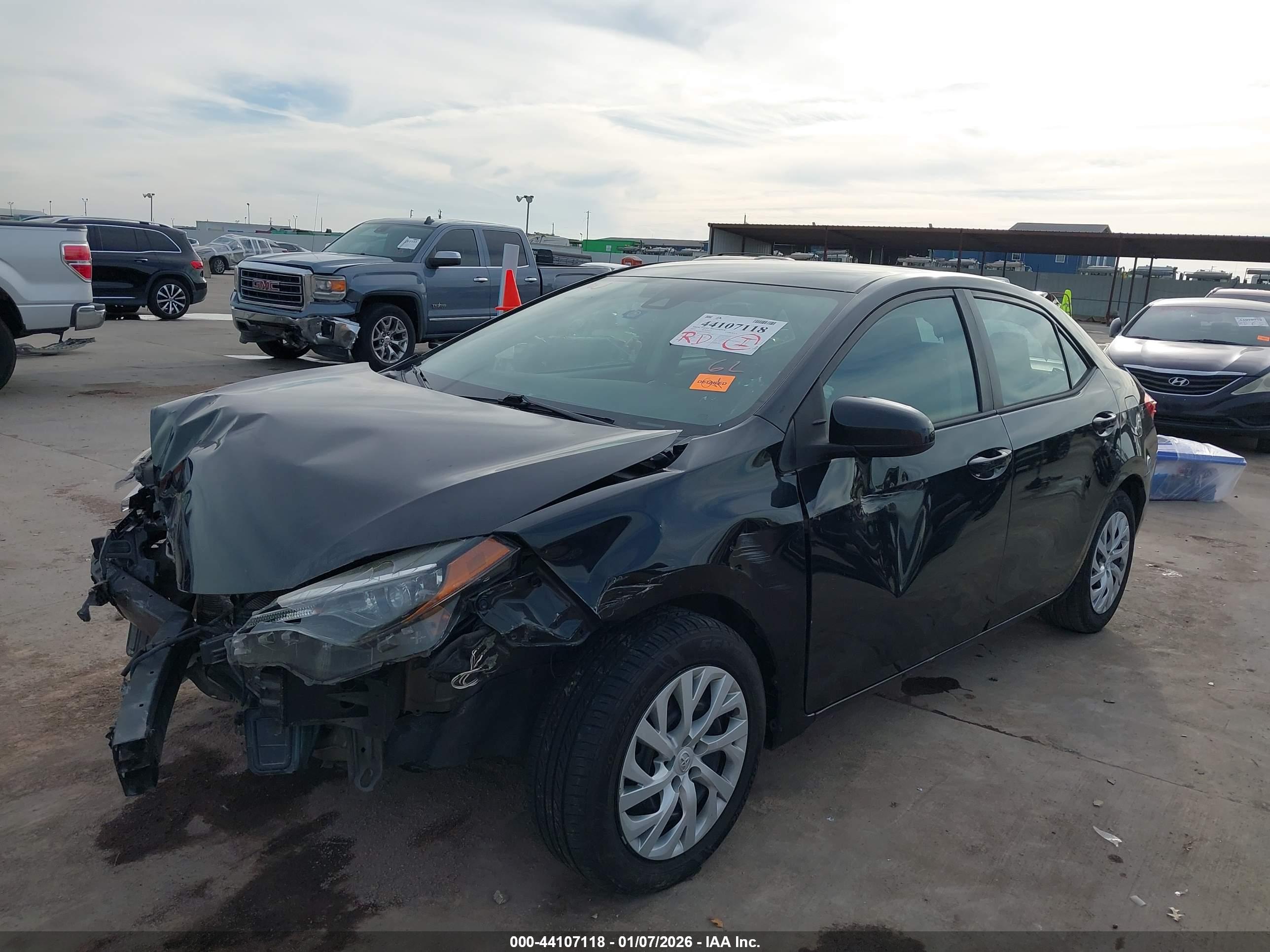 TOYOTA COROLLA image 2