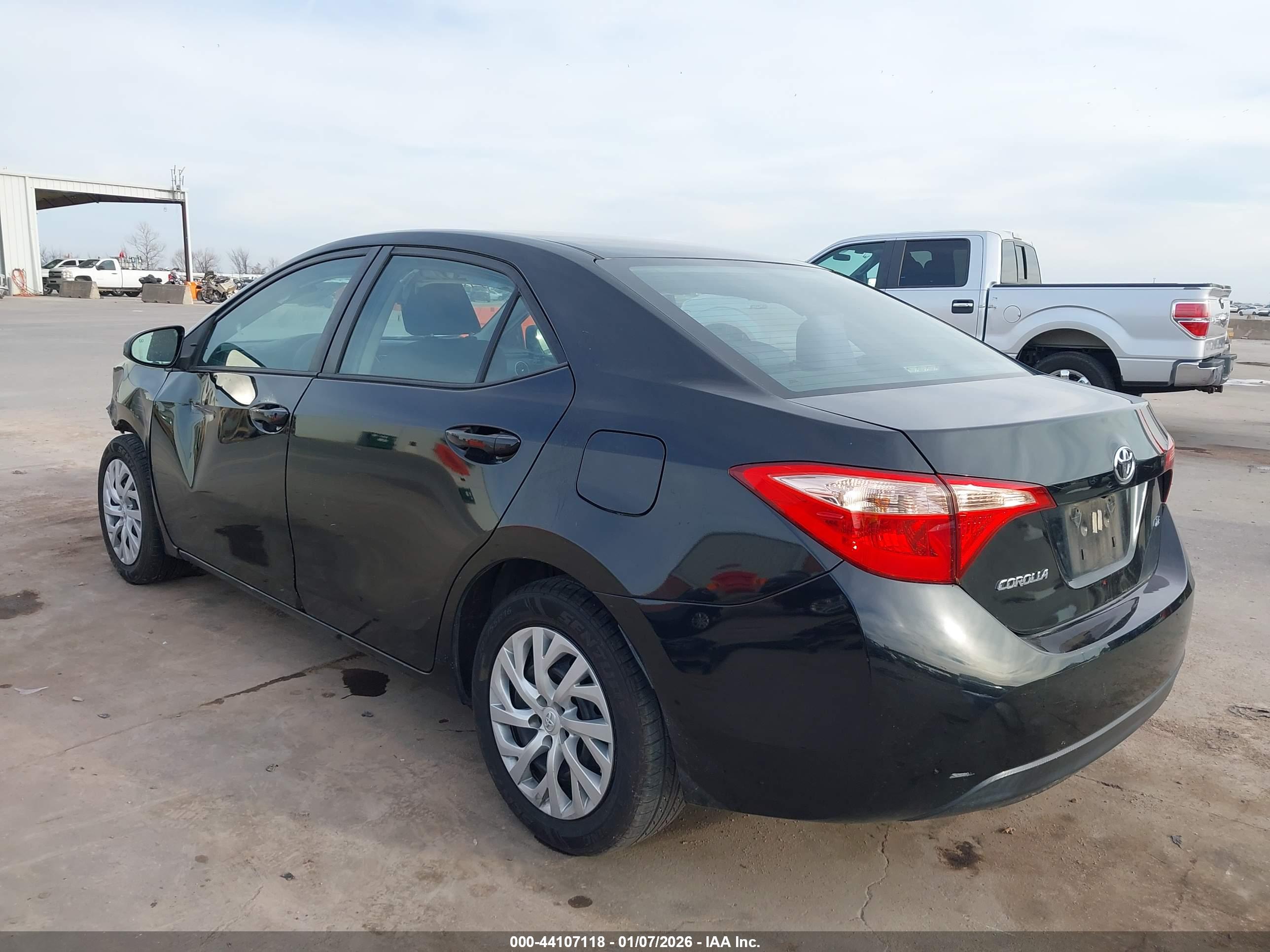 TOYOTA COROLLA image 3