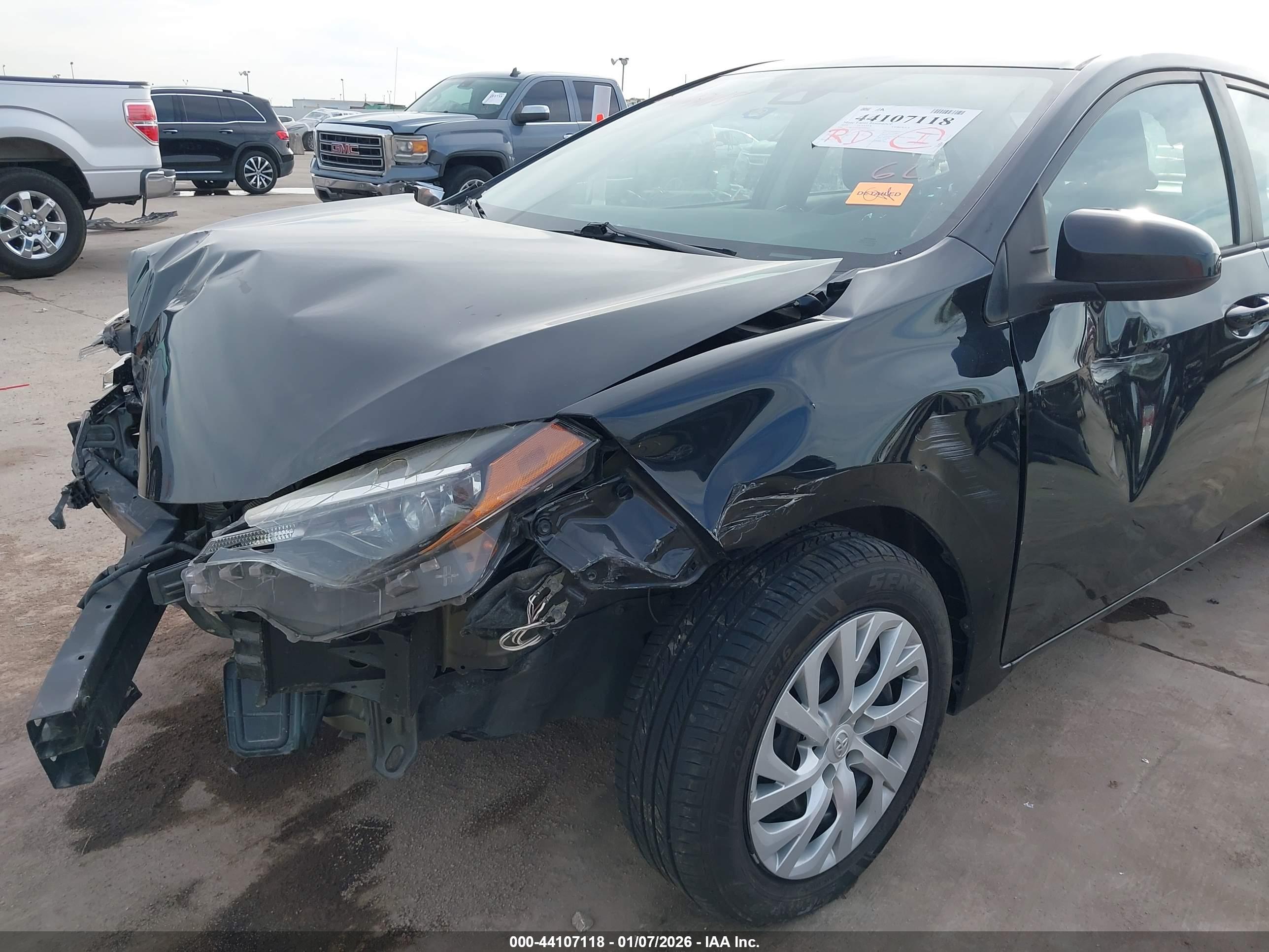 TOYOTA COROLLA image 6