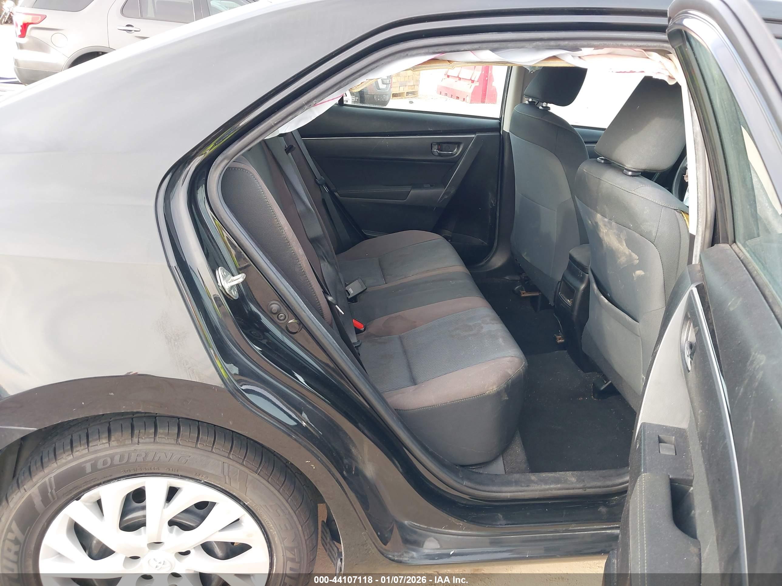 TOYOTA COROLLA image 8
