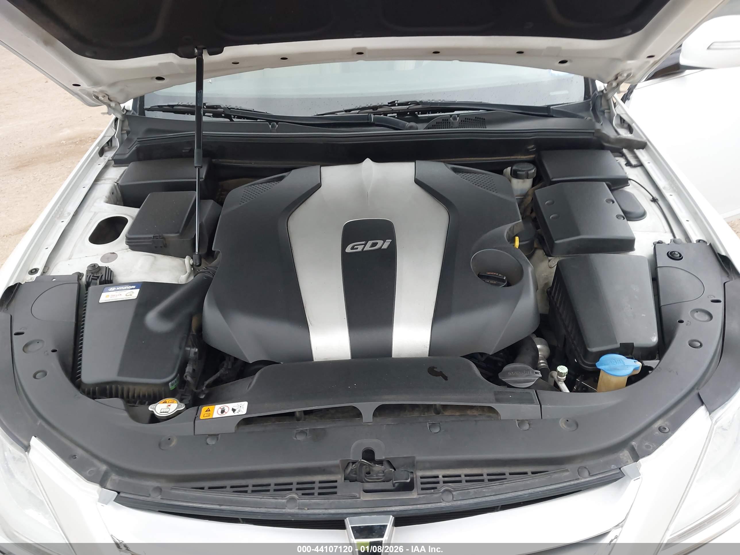 HYUNDAI GENESIS image 10