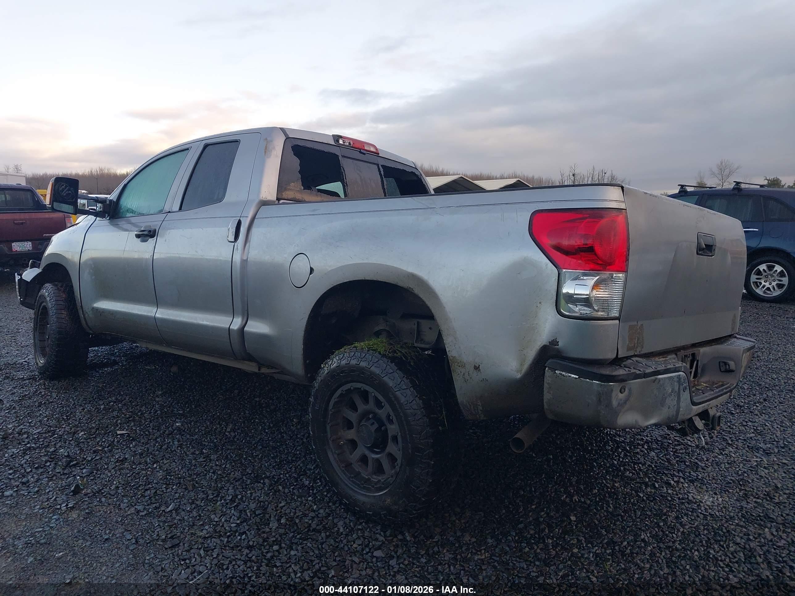 TOYOTA TUNDRA image 3