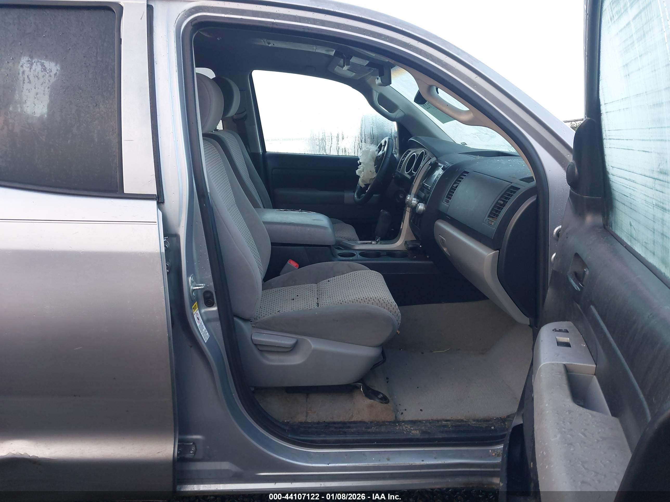 TOYOTA TUNDRA image 5